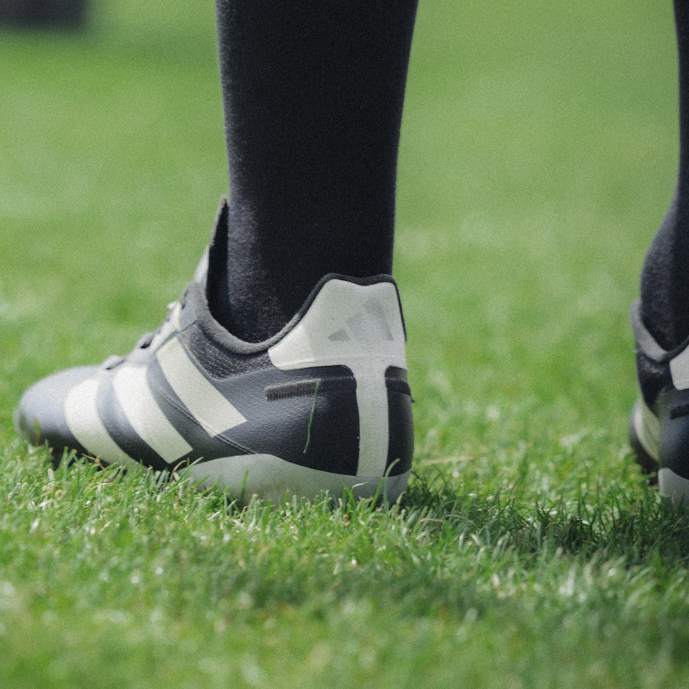 Preto Essencial/Zero - adidas - Kakari Rs (Sg) Rugby Boots Unisex Kids - 10