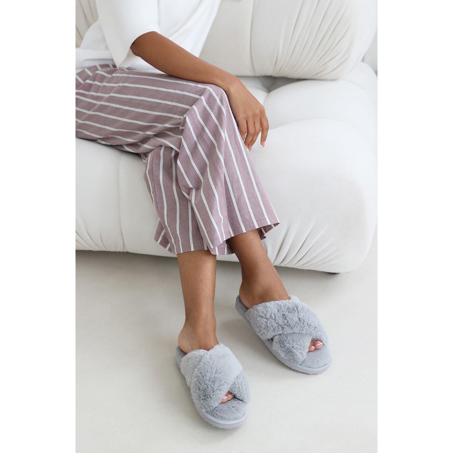 Grå - Wheres That From - Where’s Cross Over Fluffy Slippers - 1