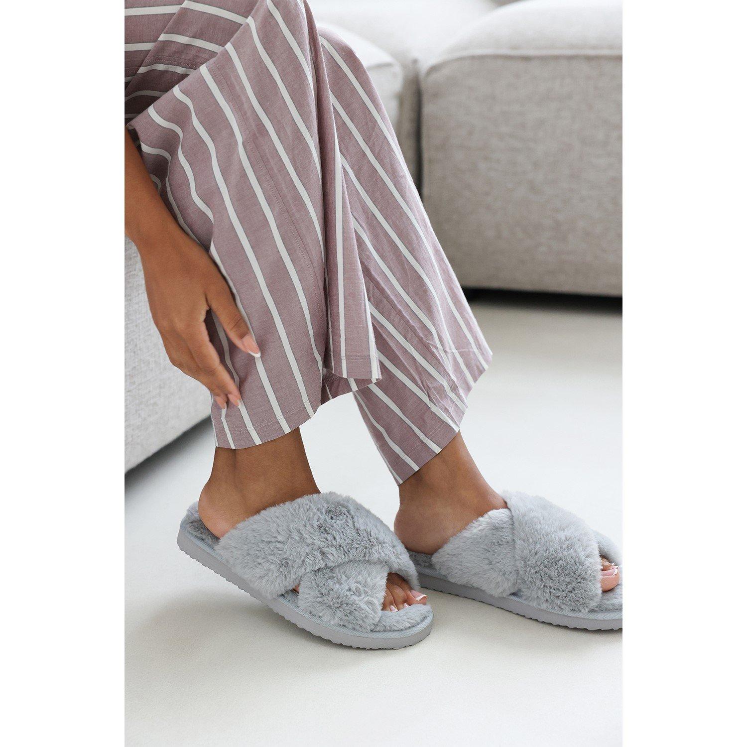 Grå - Wheres That From - Where’s Cross Over Fluffy Slippers - 4