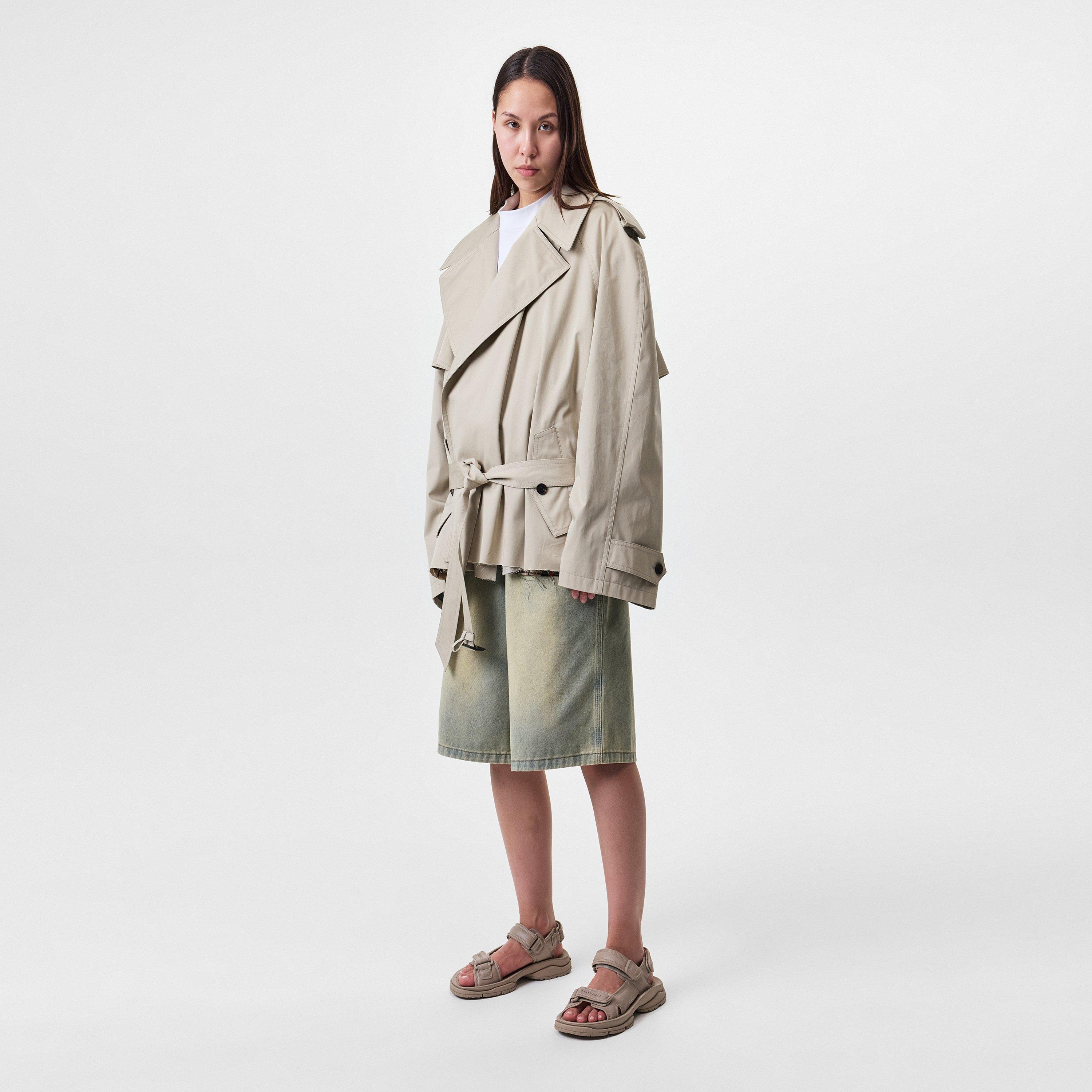 Balenciaga | Tourist Sandals | Fisherman Sandals | Cruise Fashion