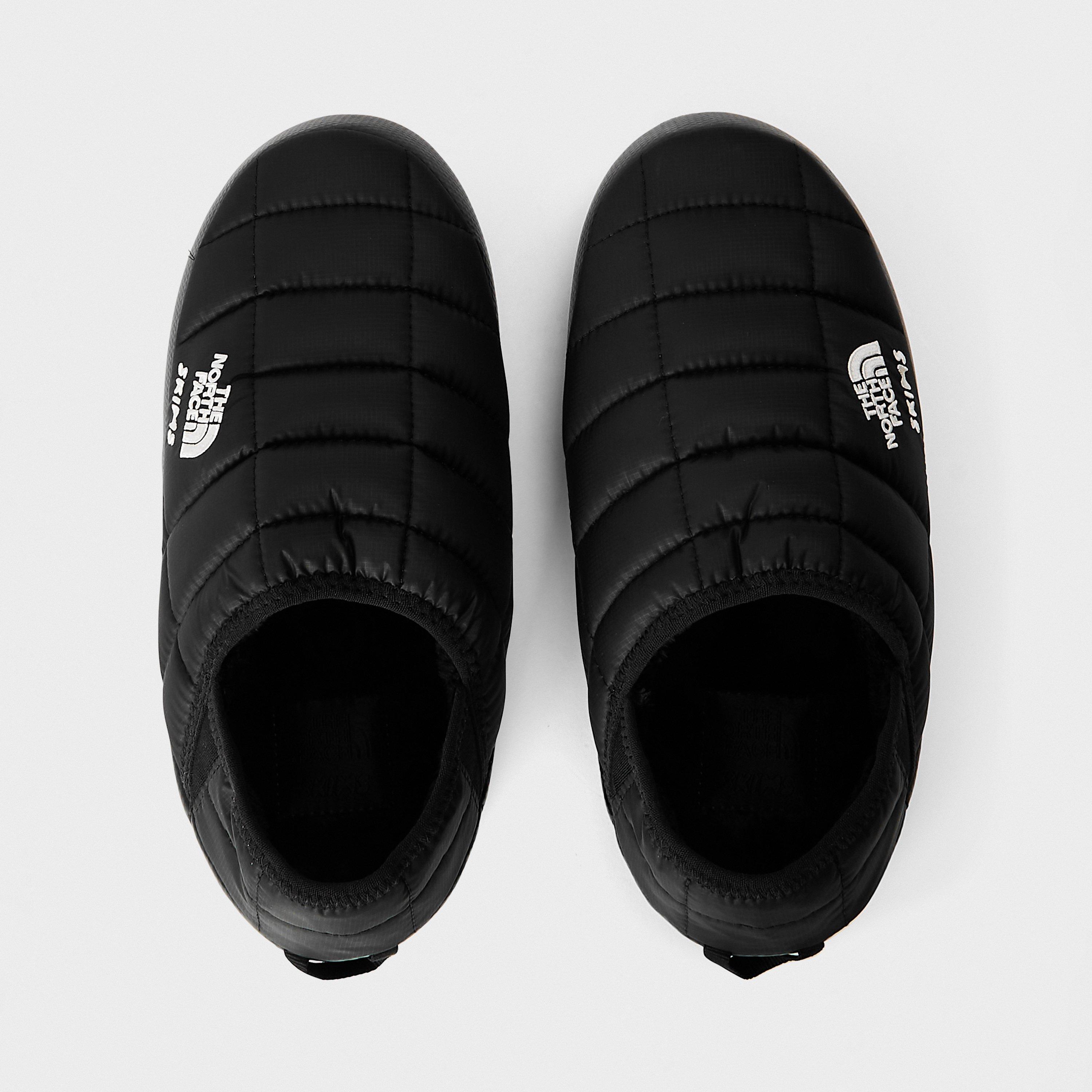 SK Onyx - TNF x Skims - Womens Thermoball Traction Mule V - 4