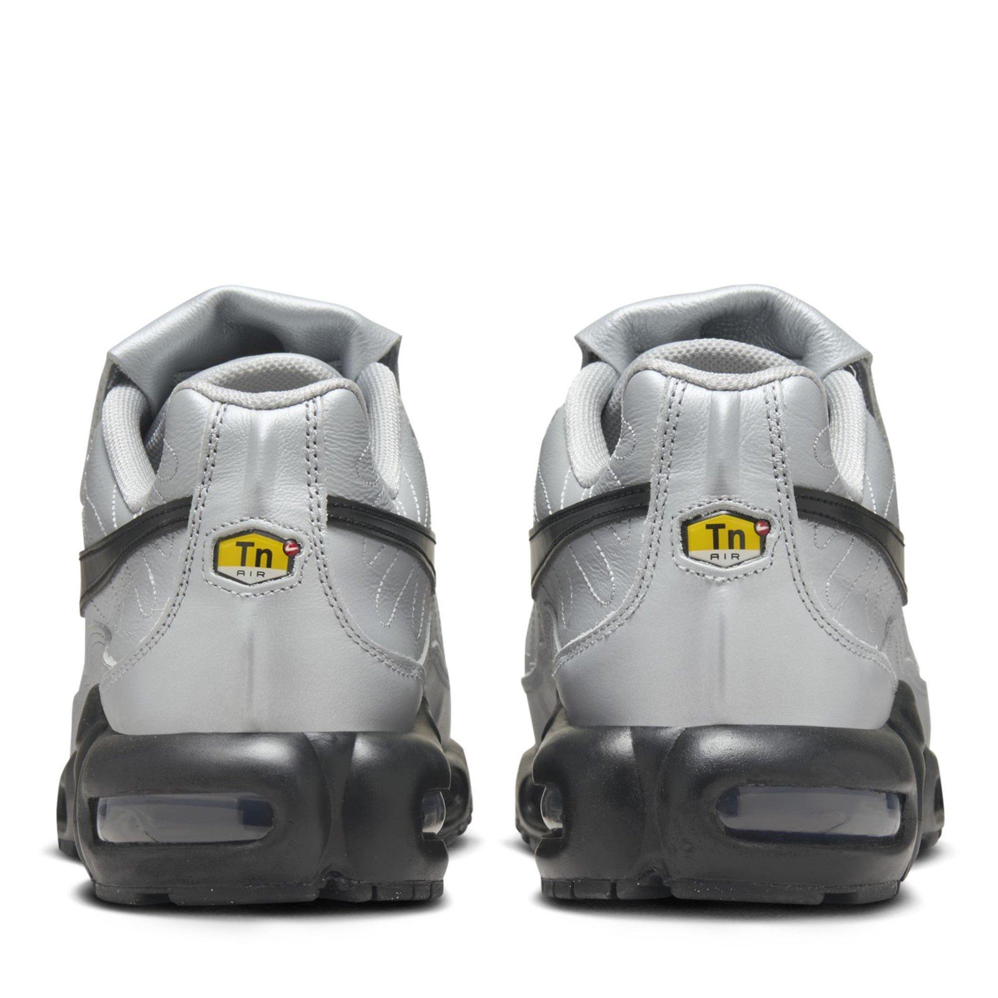 Wolf Grey - Nike - Air Max Plus Tiempo Trainers - 6