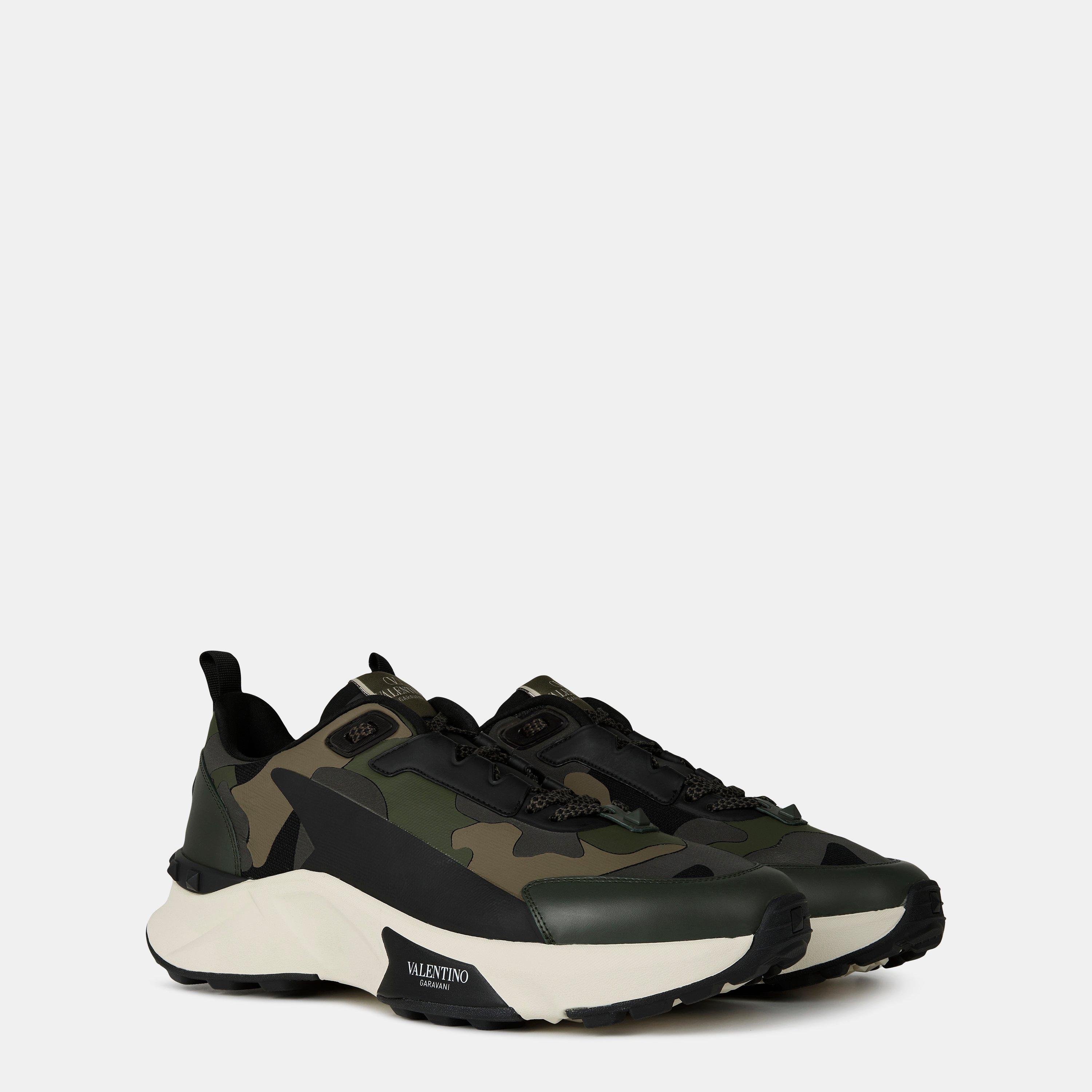 Khaki Camo - Valentino Garavani - Low Top True Act Trainers - 4