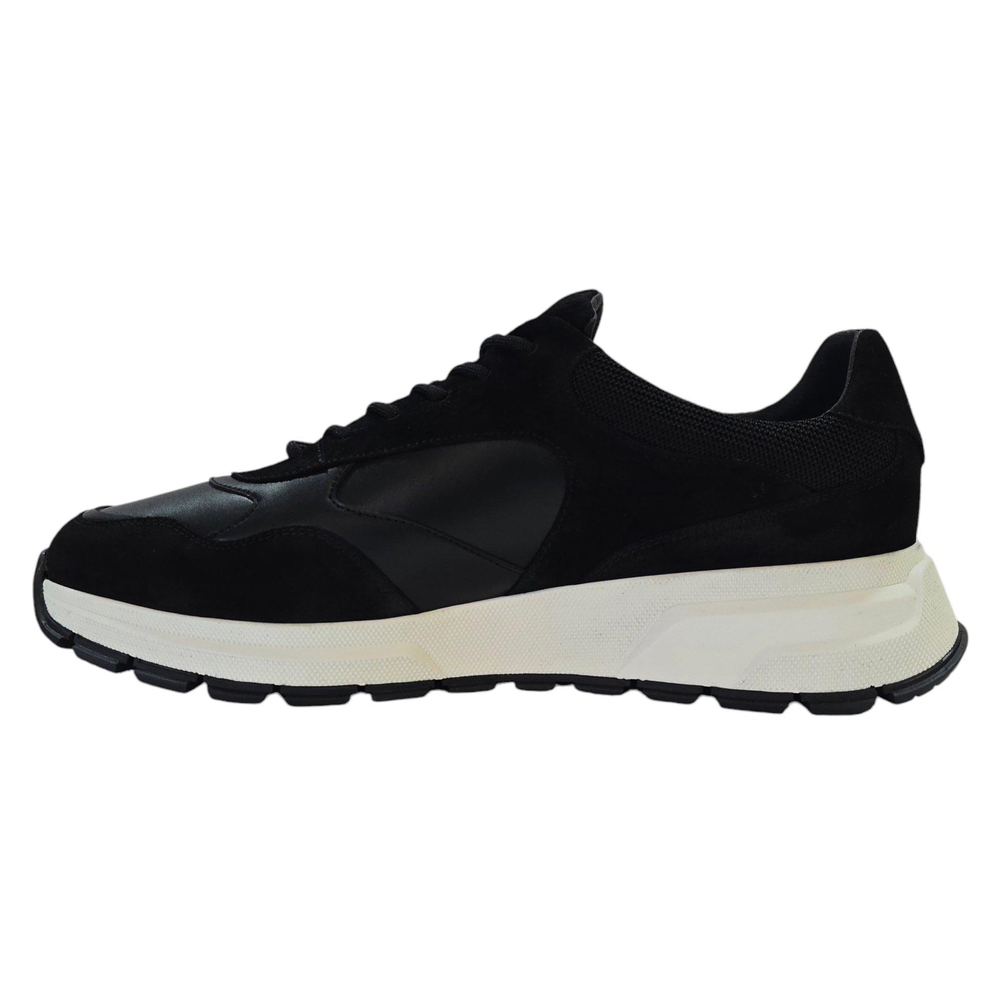 Black - Loyalti - Martin Runners - 2