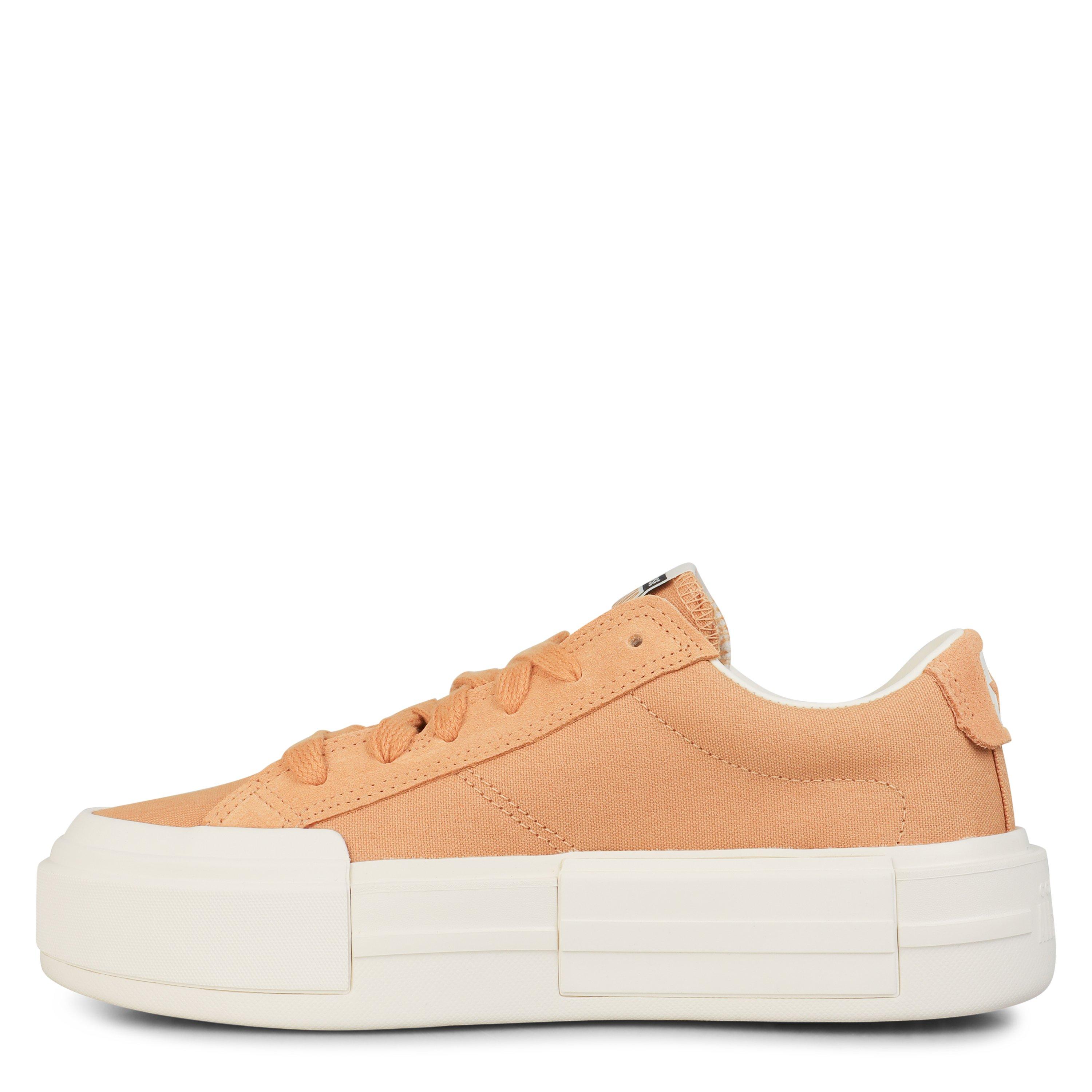 237-Sandy Sho - Converse - Unisex Adults Chuck Taylor All Star Cru Platform Trainers - 2