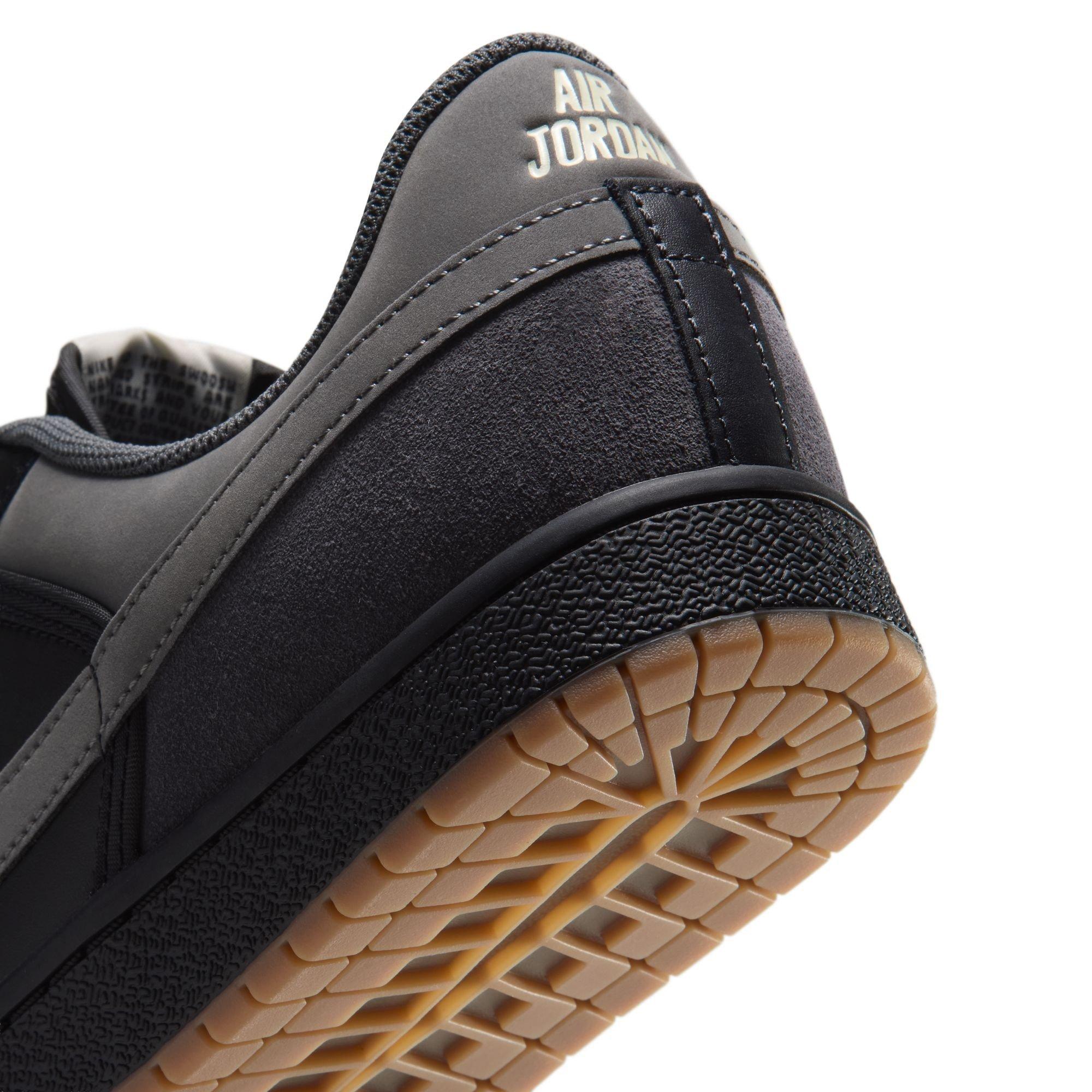 Black/Grey - Air Jordan - Men's Low-Top Trainers - 8
