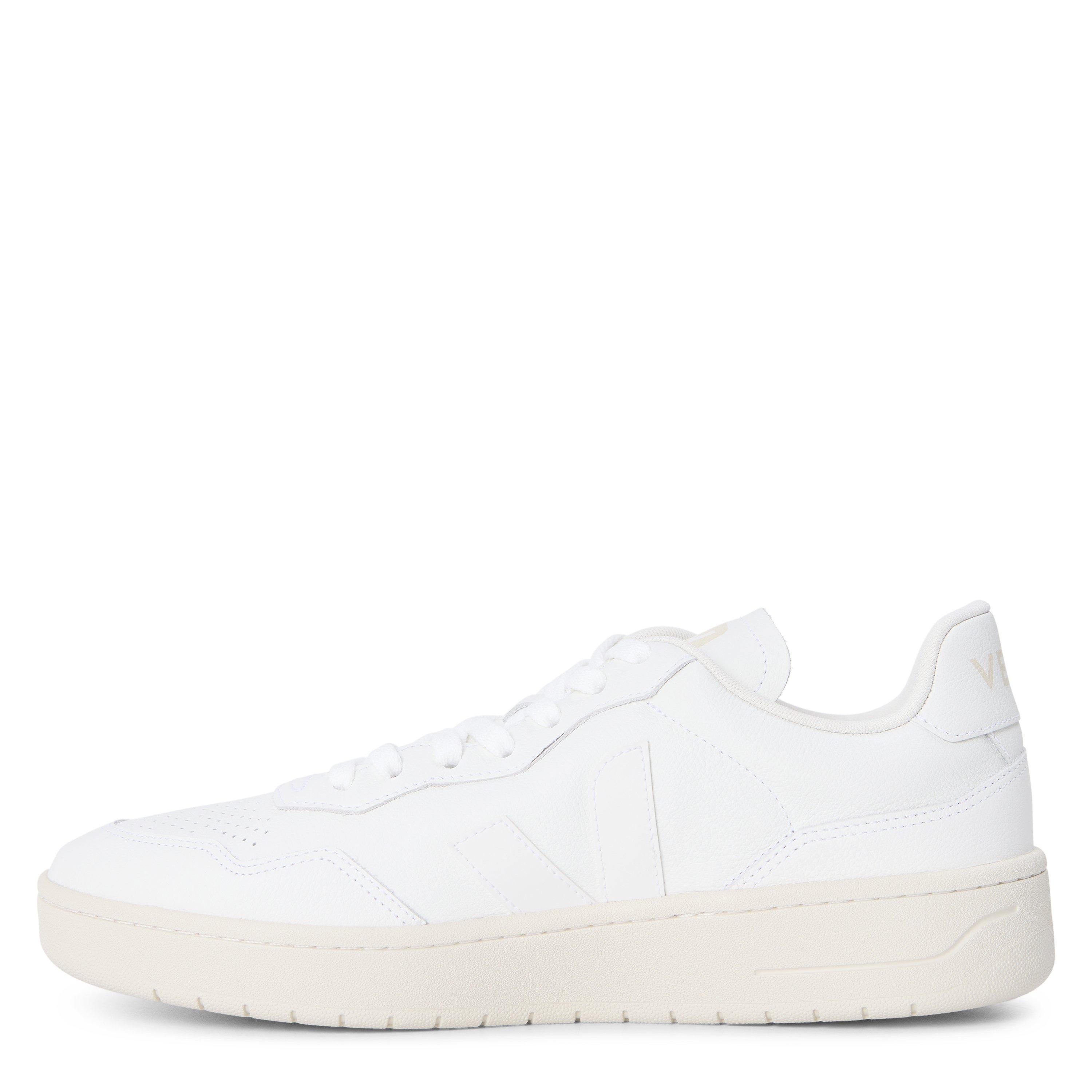 Extra White - Veja - Men's V-90 Chunky Trainers - 2