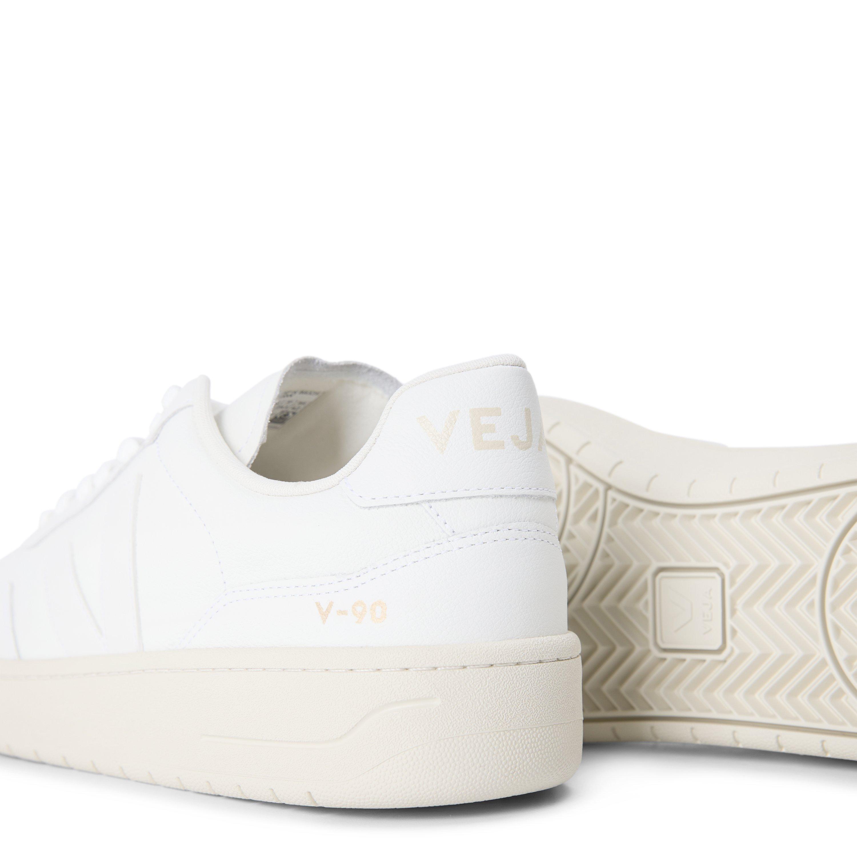 Extra White - Veja - Men's V-90 Chunky Trainers - 3