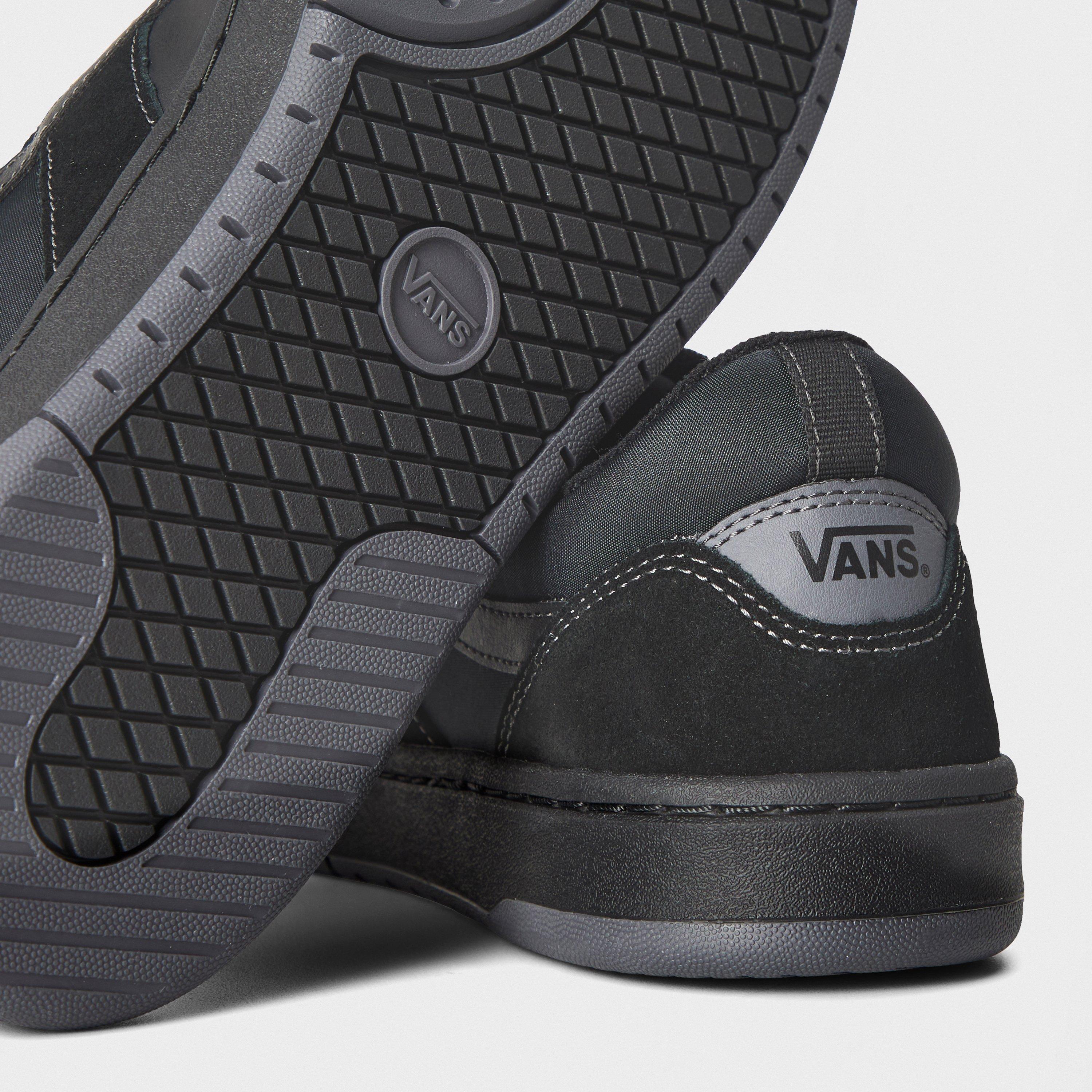 Black/Black - Vans - Men's Cruze.0 Black Court Trainers - 3