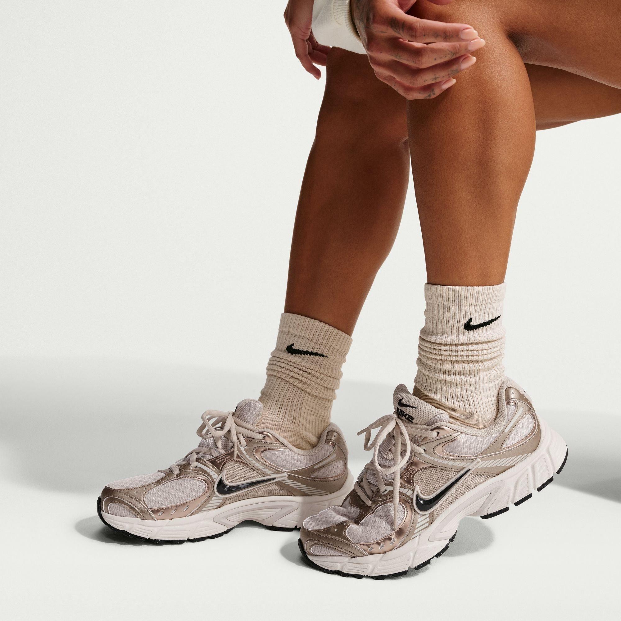 Sanddrift/Brwn - Nike - Nike V5 Rnr Premium Ld71 - 3