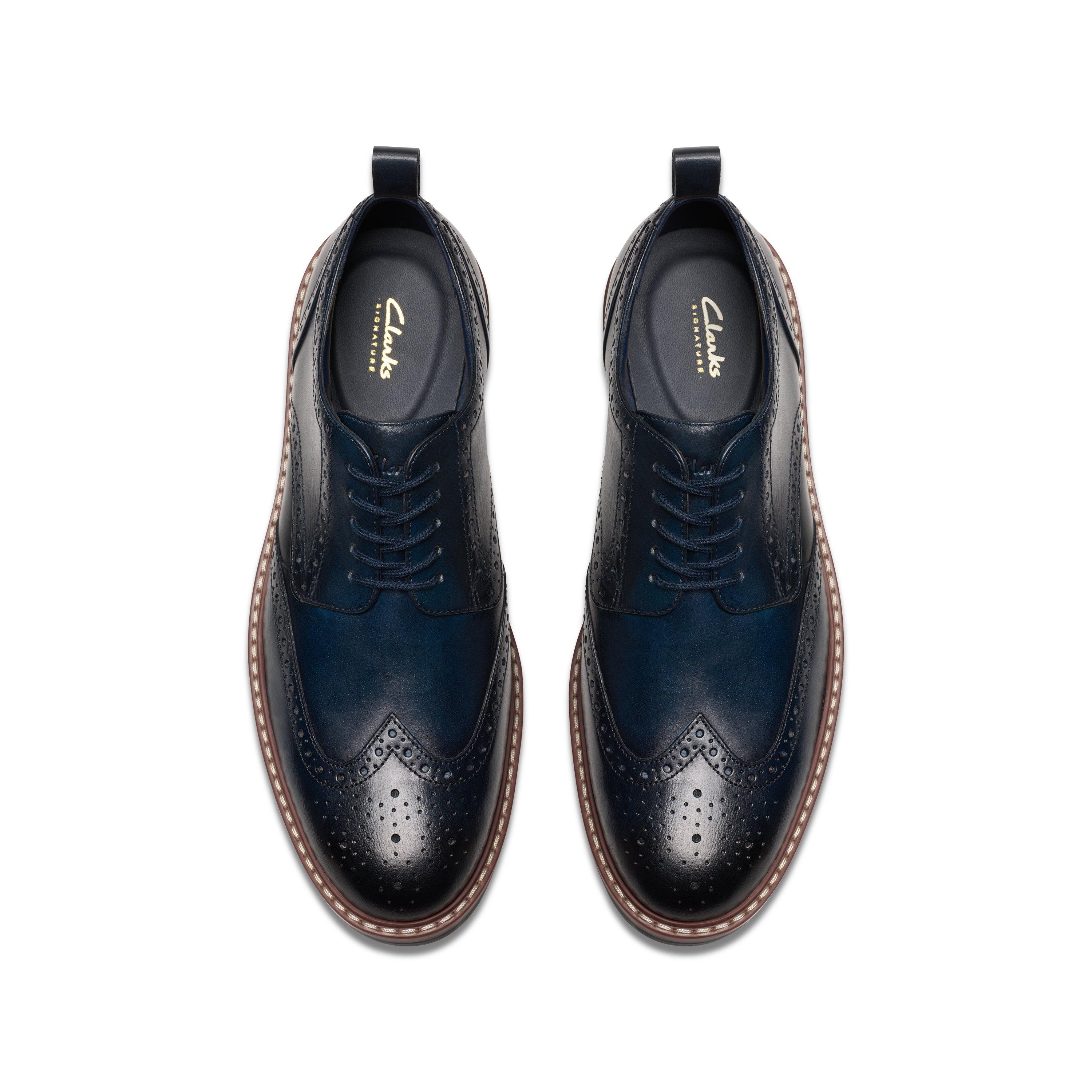 Marineblødt læder - Clarks - Men's Brogues - 6