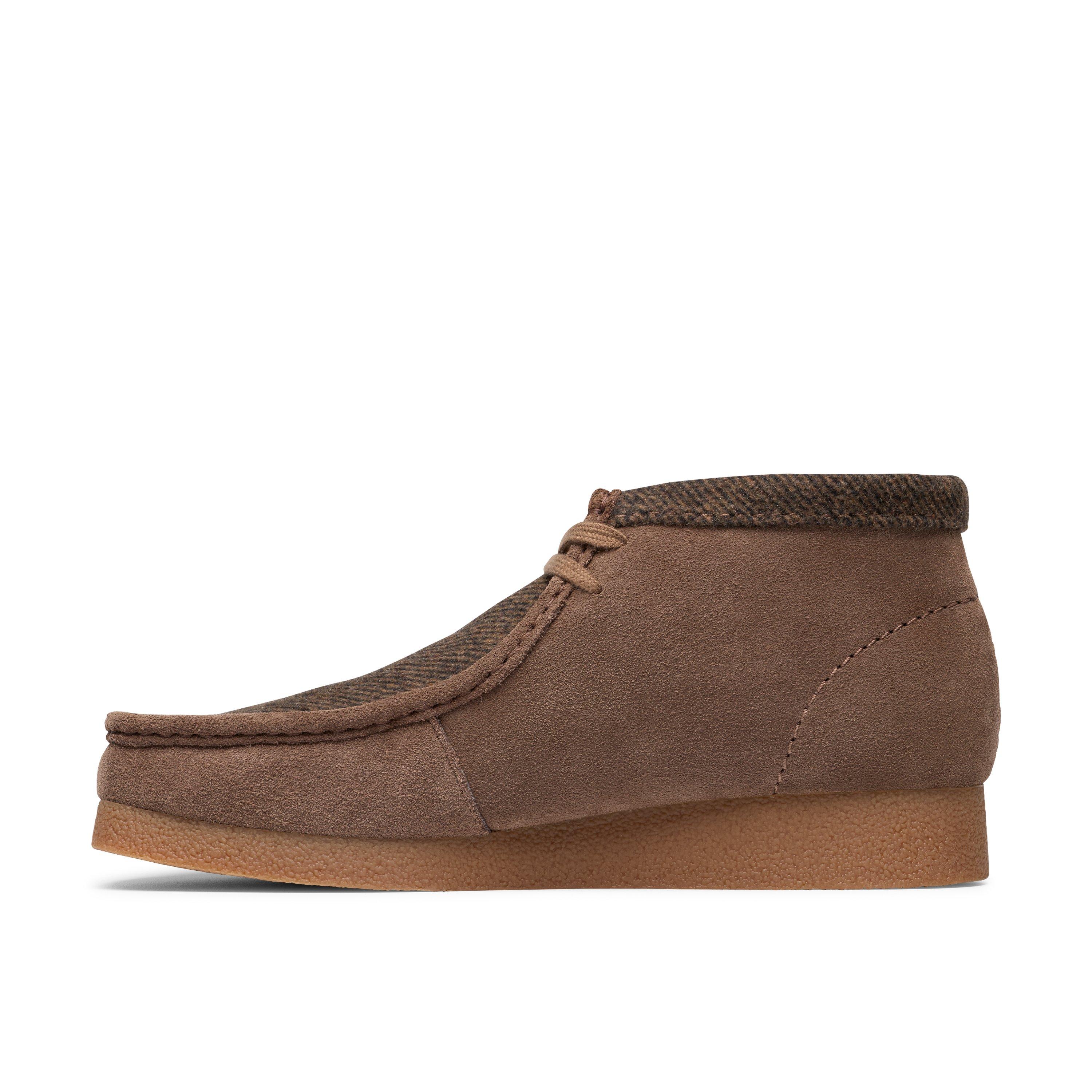 Brown Combi - Clarks - Men's Wallabee Chukka Boot - 2