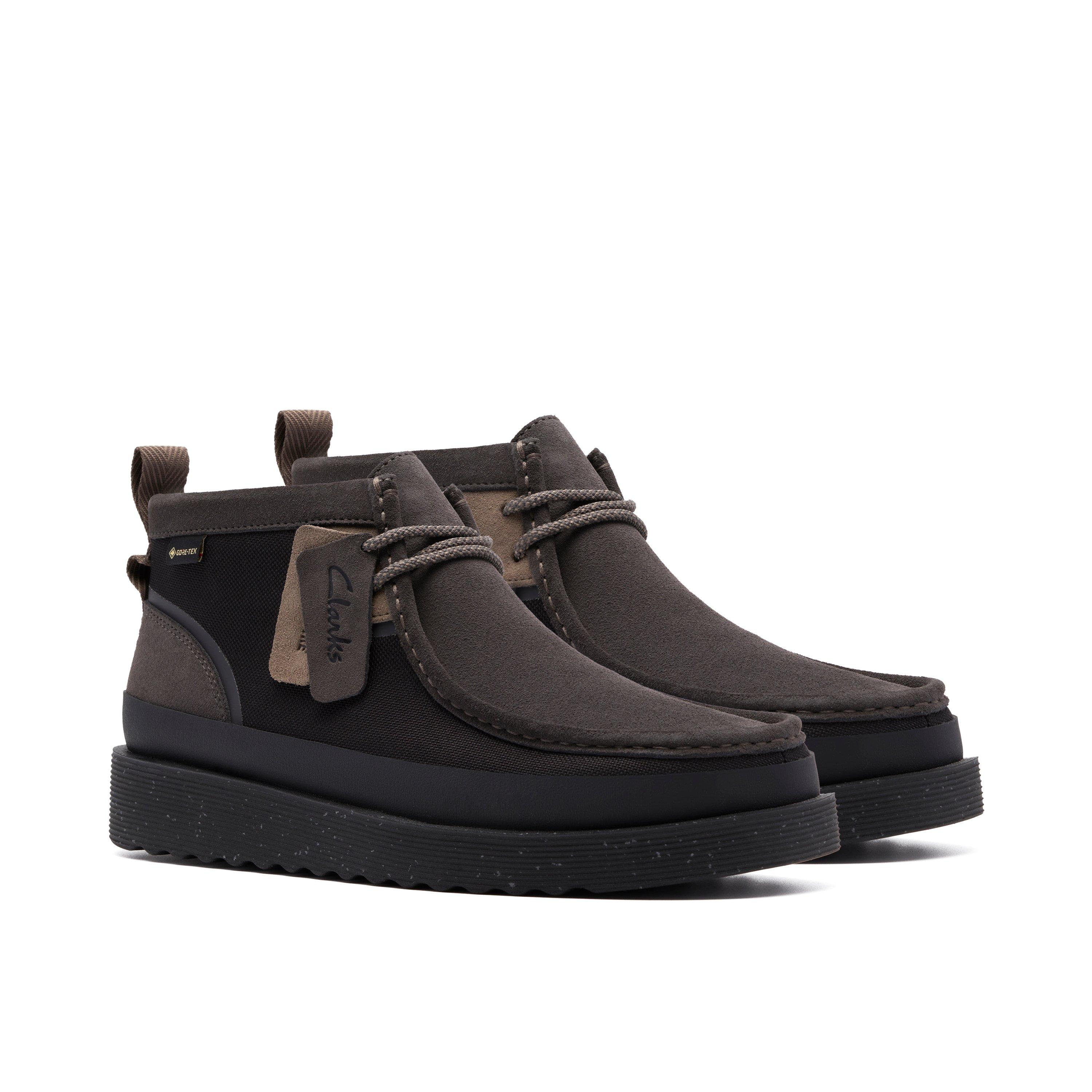 Black Combi - Clarks - Wallabee Chukka Boots - 4