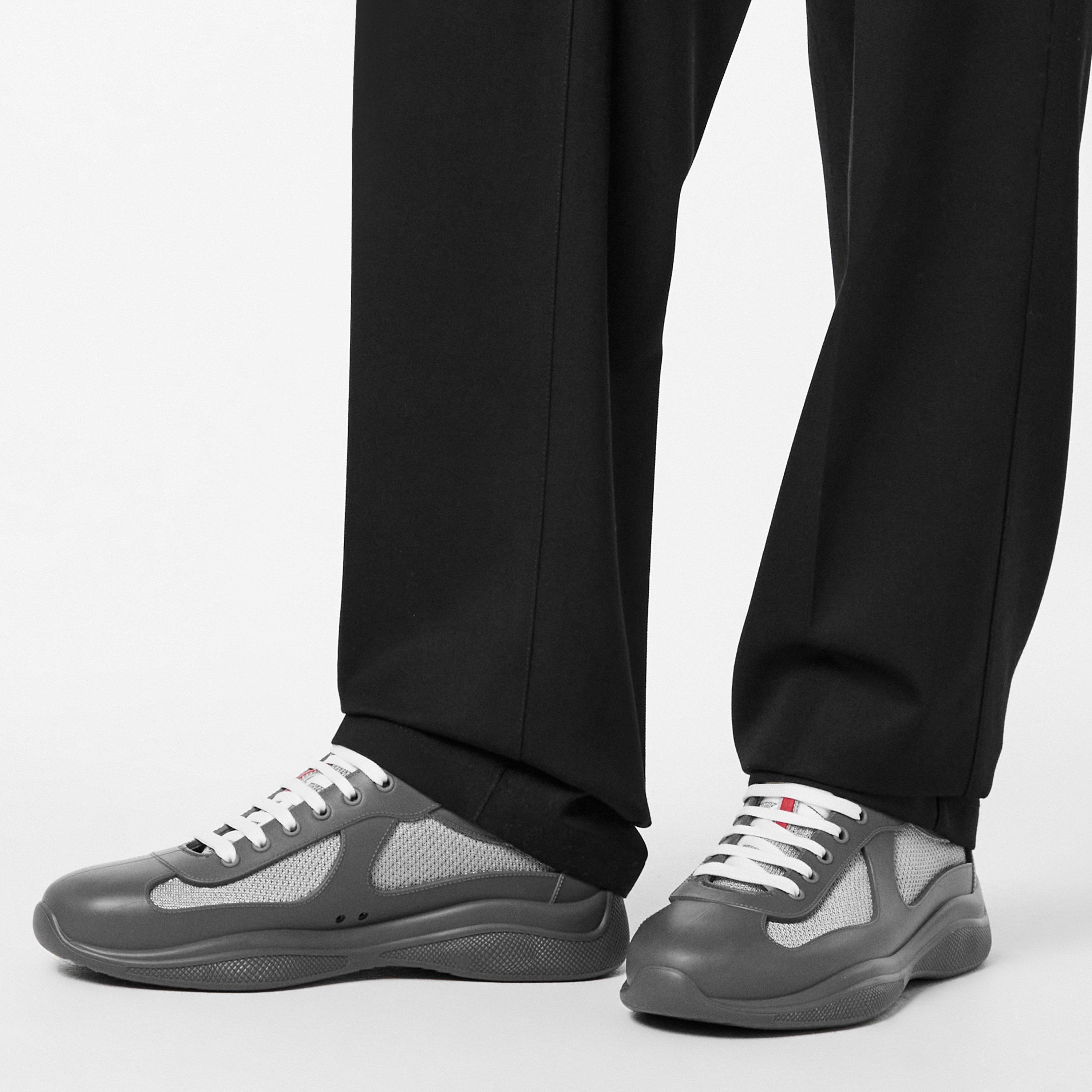 美品PRADA メンズ シューズ 受け渡し決定】PRADA メンズスニーカー 43/27.5cm