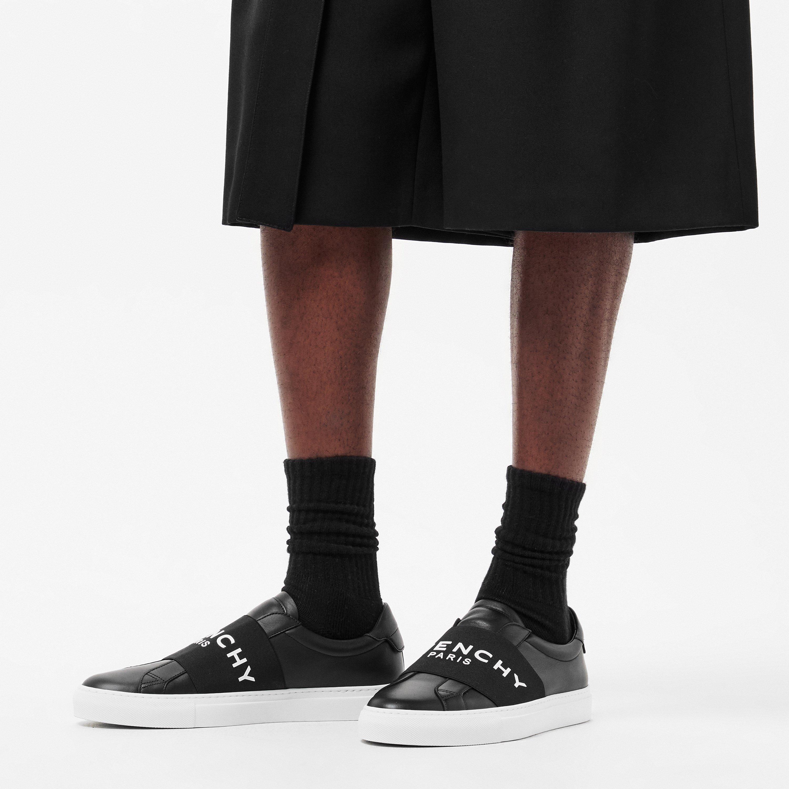 Black - GIVENCHY - Men's Low Trainers - 3