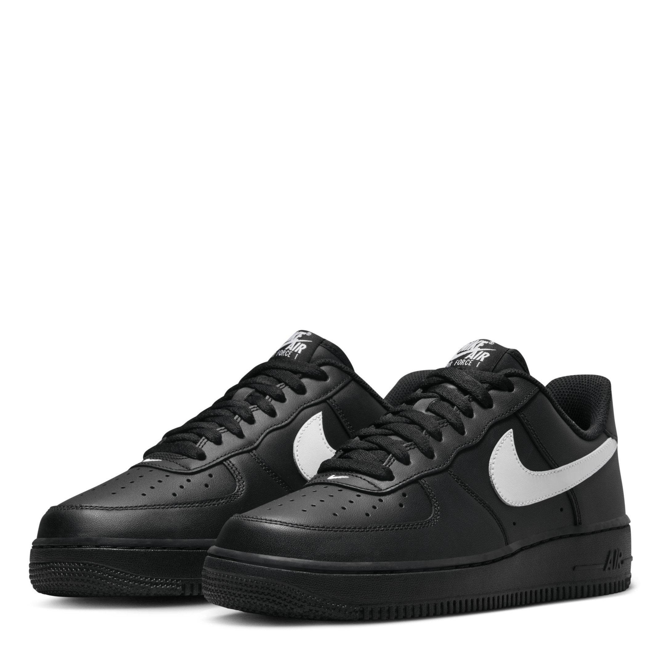 Black/White - Nike - Air Force 1 07 Trainers - 4