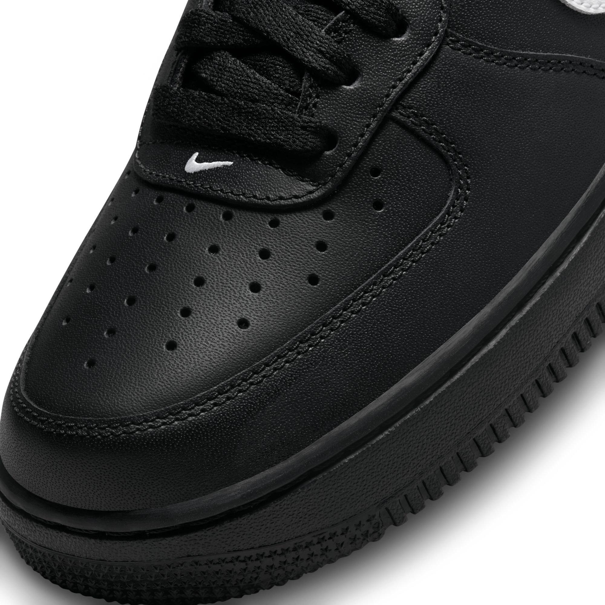 Black/White - Nike - Air Force 1 07 Trainers - 7