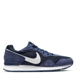 Nike Venture Runner Men's Shoe