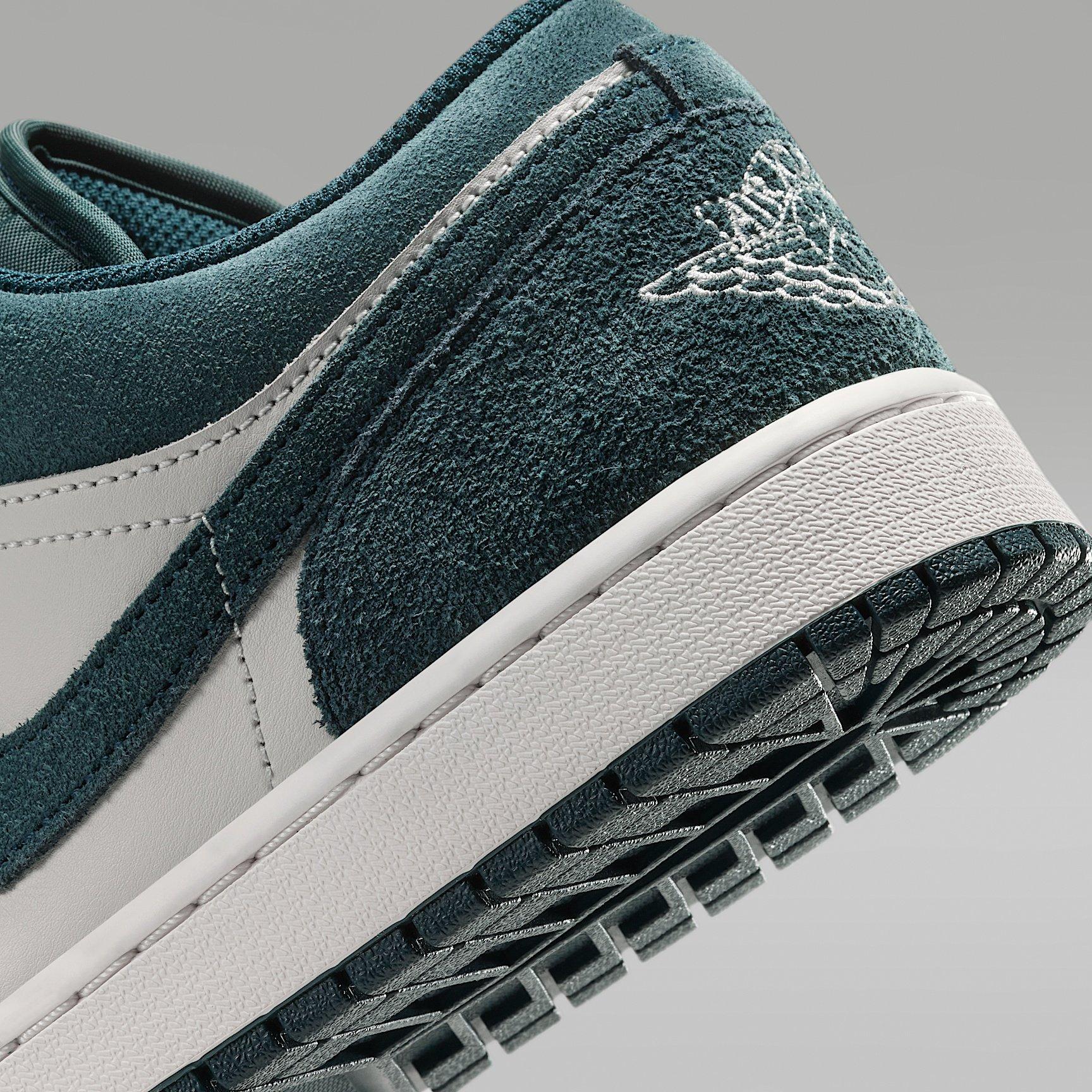 Midnight Spruce - Air Jordan - Jordan 1 Low Sn64 - 9