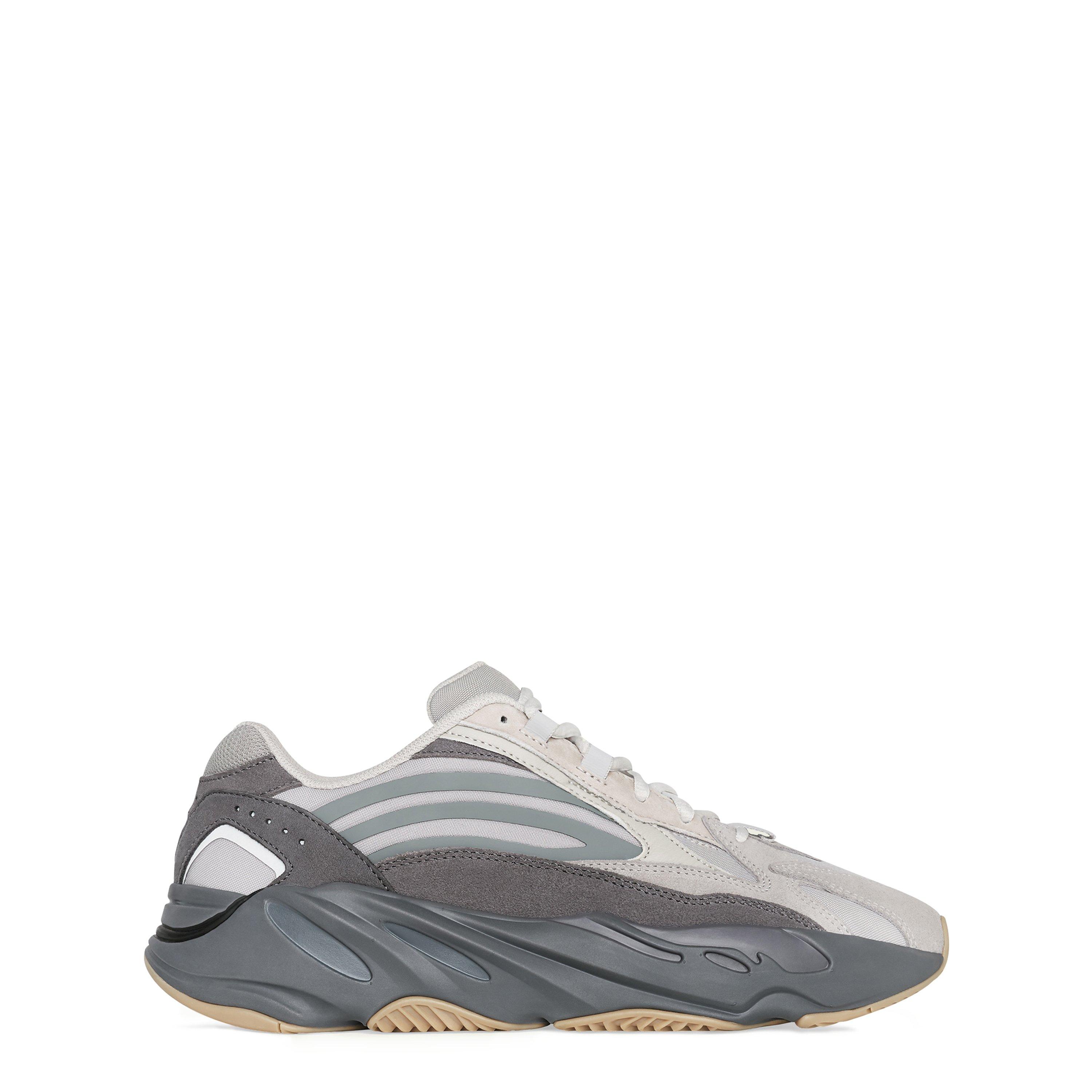 Adidas yeezy 700 v2 online