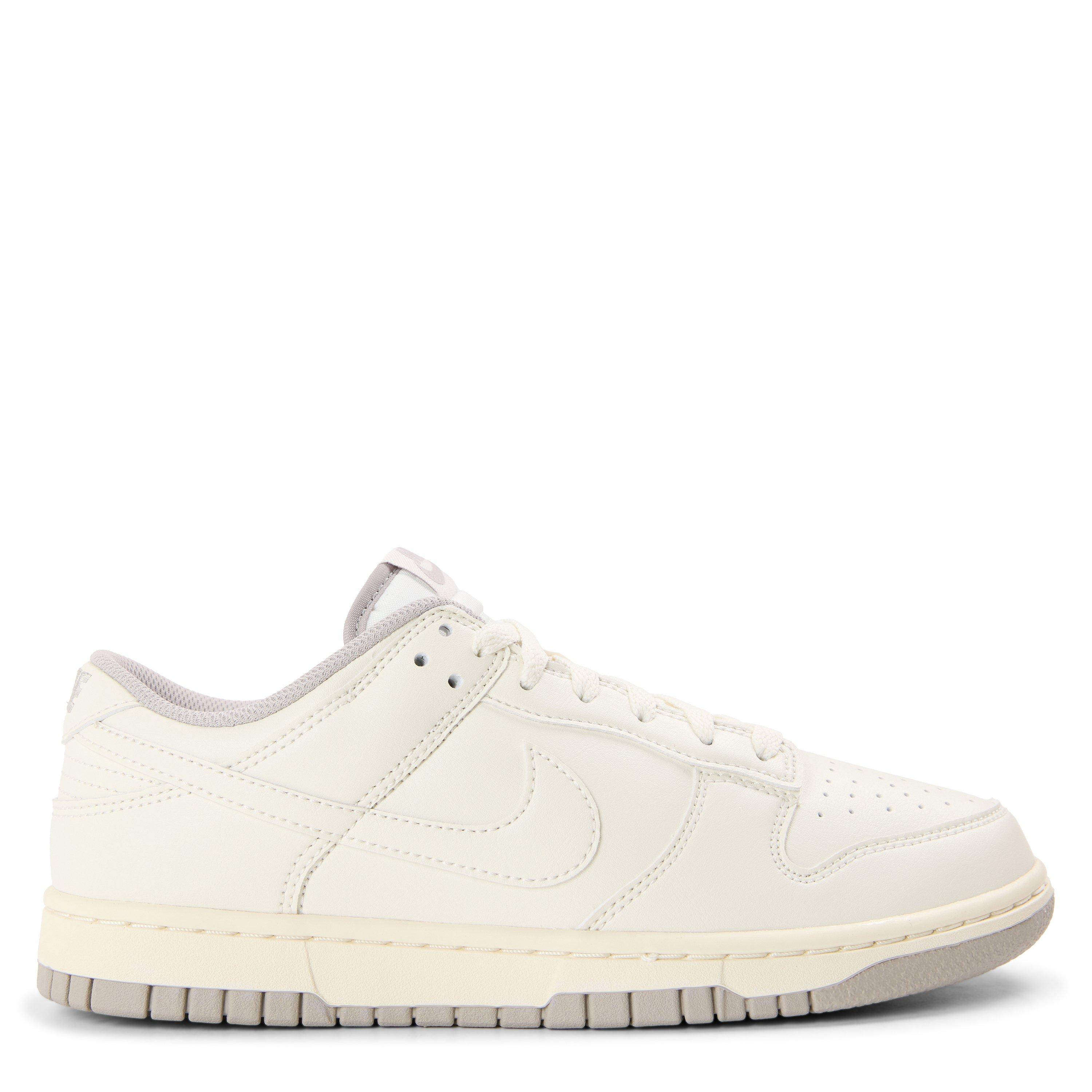 Nike Dunk Low Trainers - Soft Pearl/Grey - Size 8.5 (43)