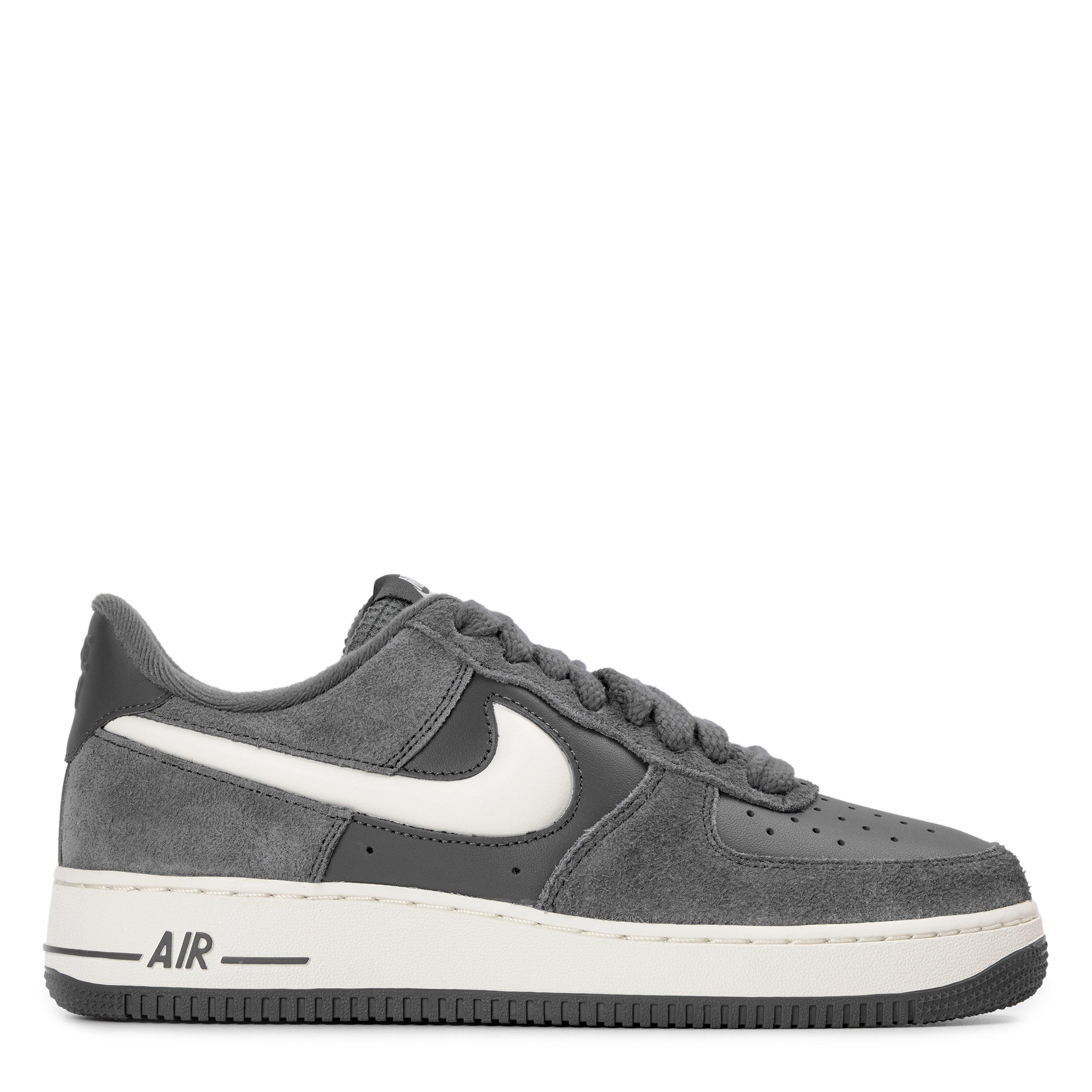 Nike Mens Air Force 1 07 Shoes