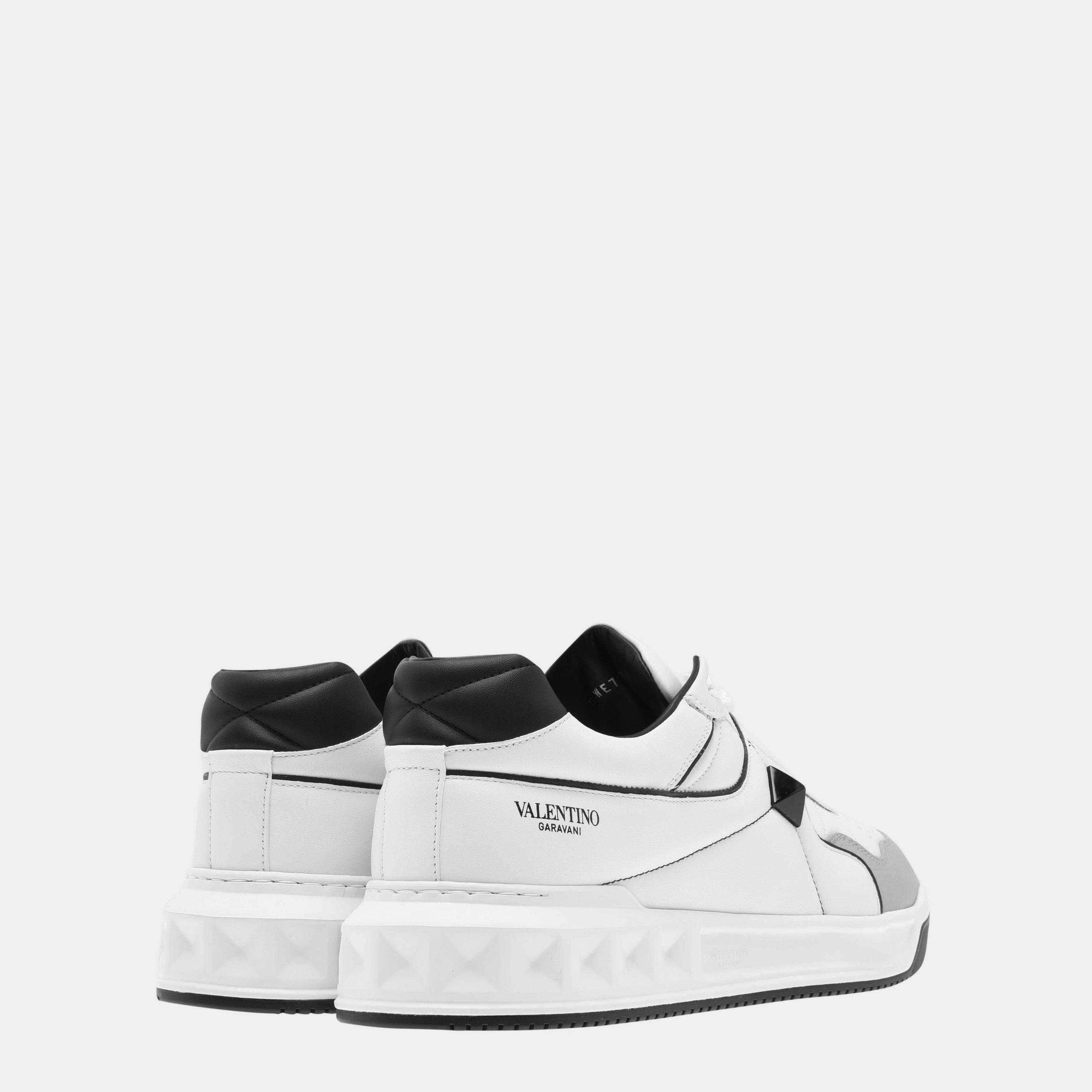 Wht/Blk/Gry 0N2 - Valentino Garavani - Roman Stud Low Trainer - 5
