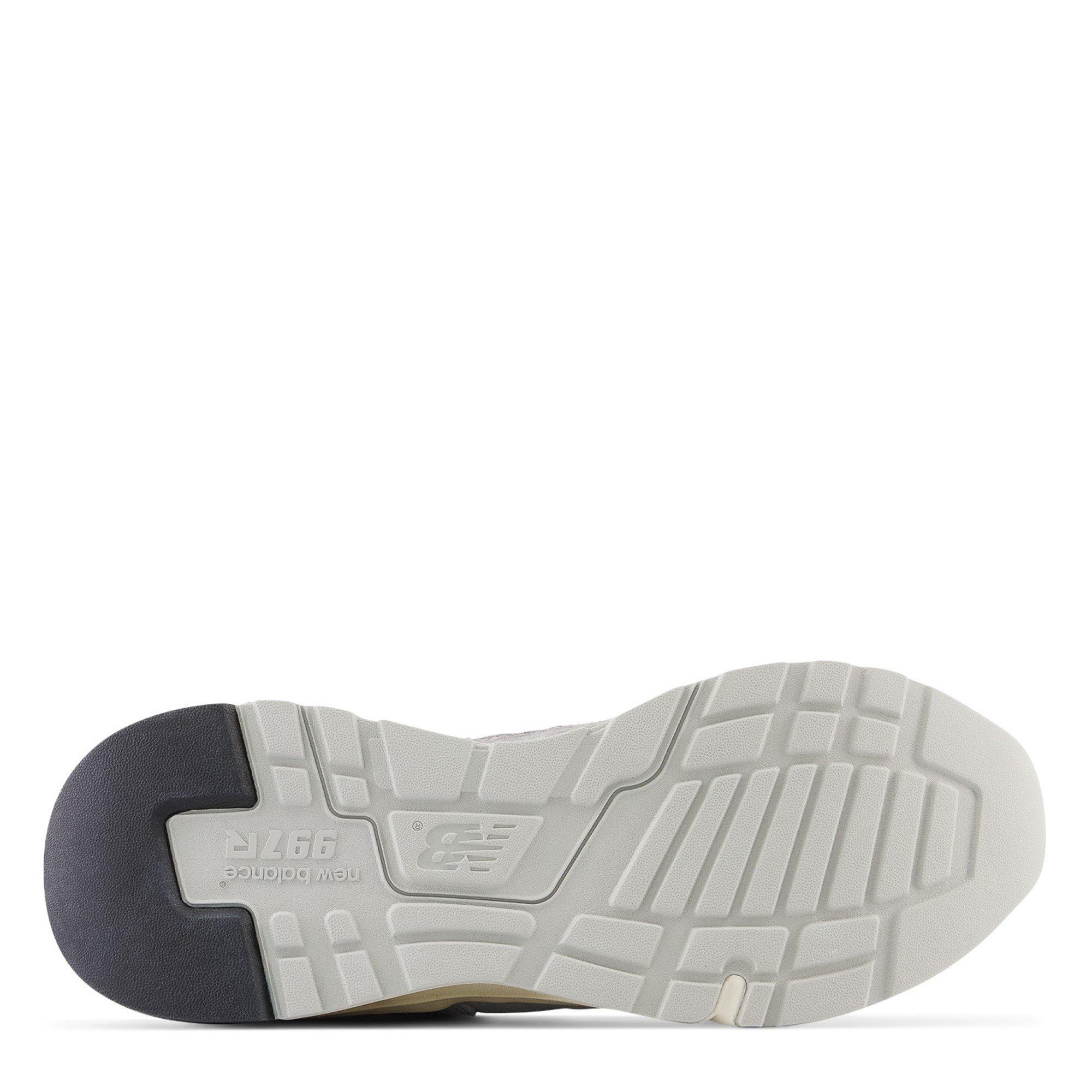 Grau 056 - New Balance - 977R Trainers - 7