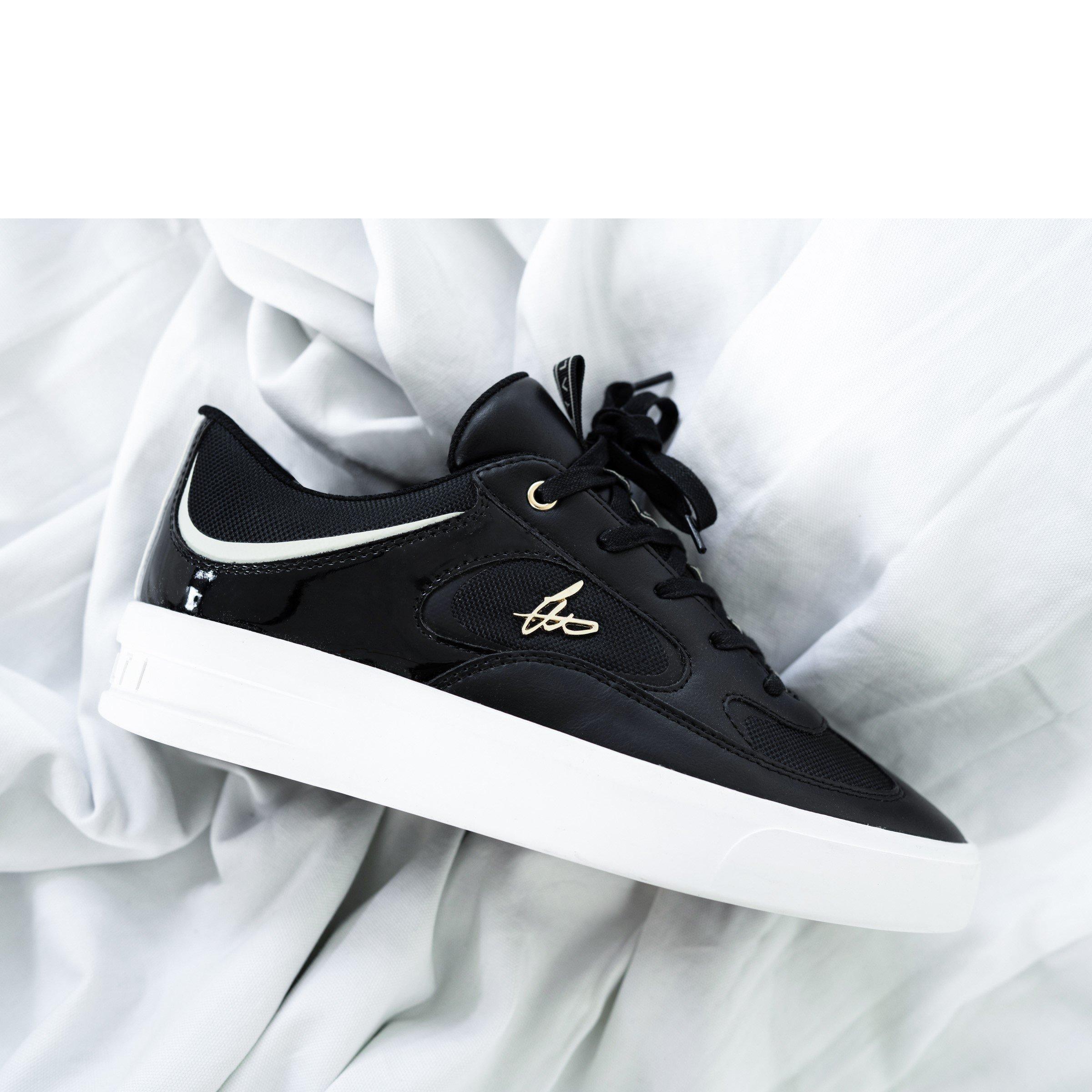 Sort/Sand - Loyalti - Ritual Runner Trainers - 7