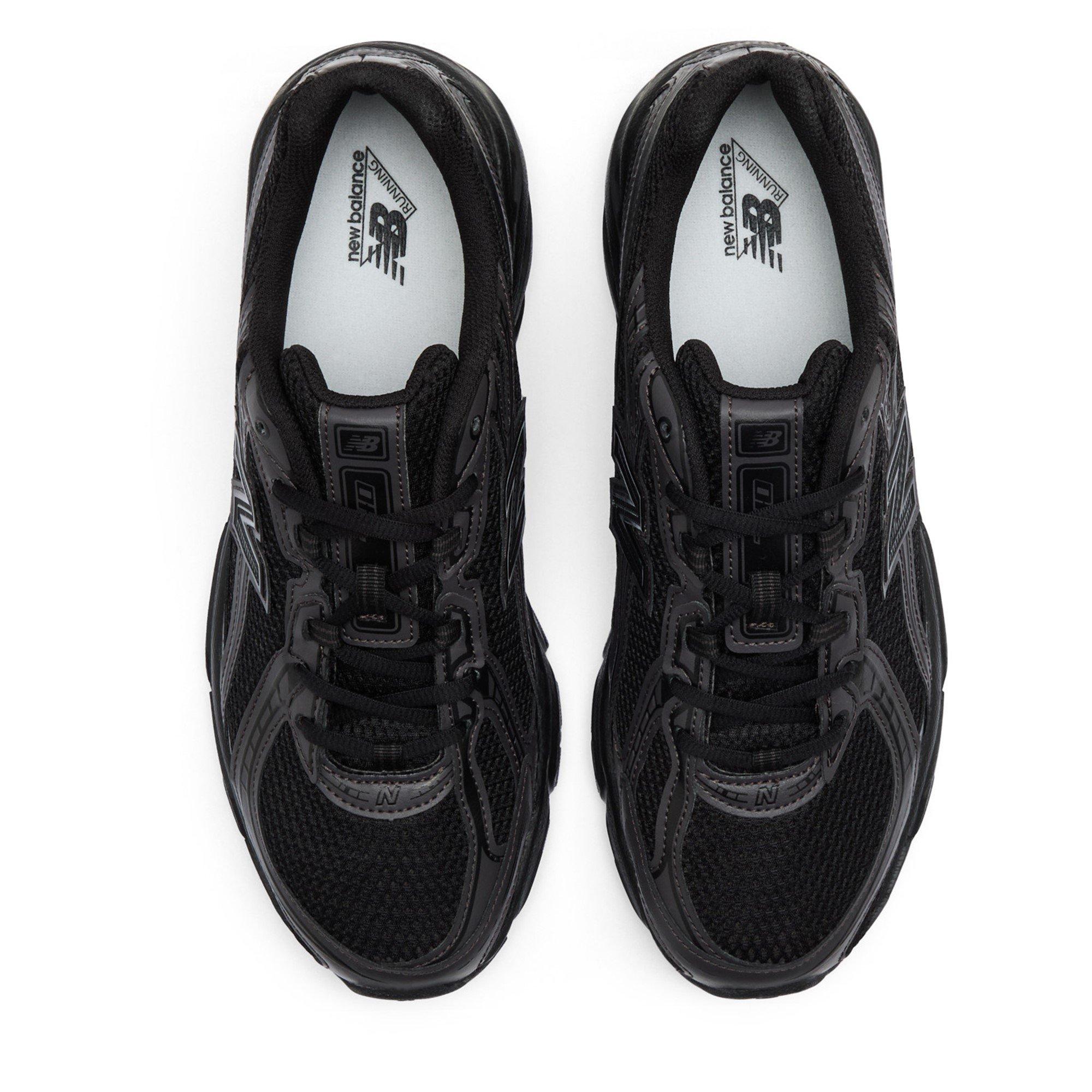 Triple Black - New Balance - NB 740 Mens - 2