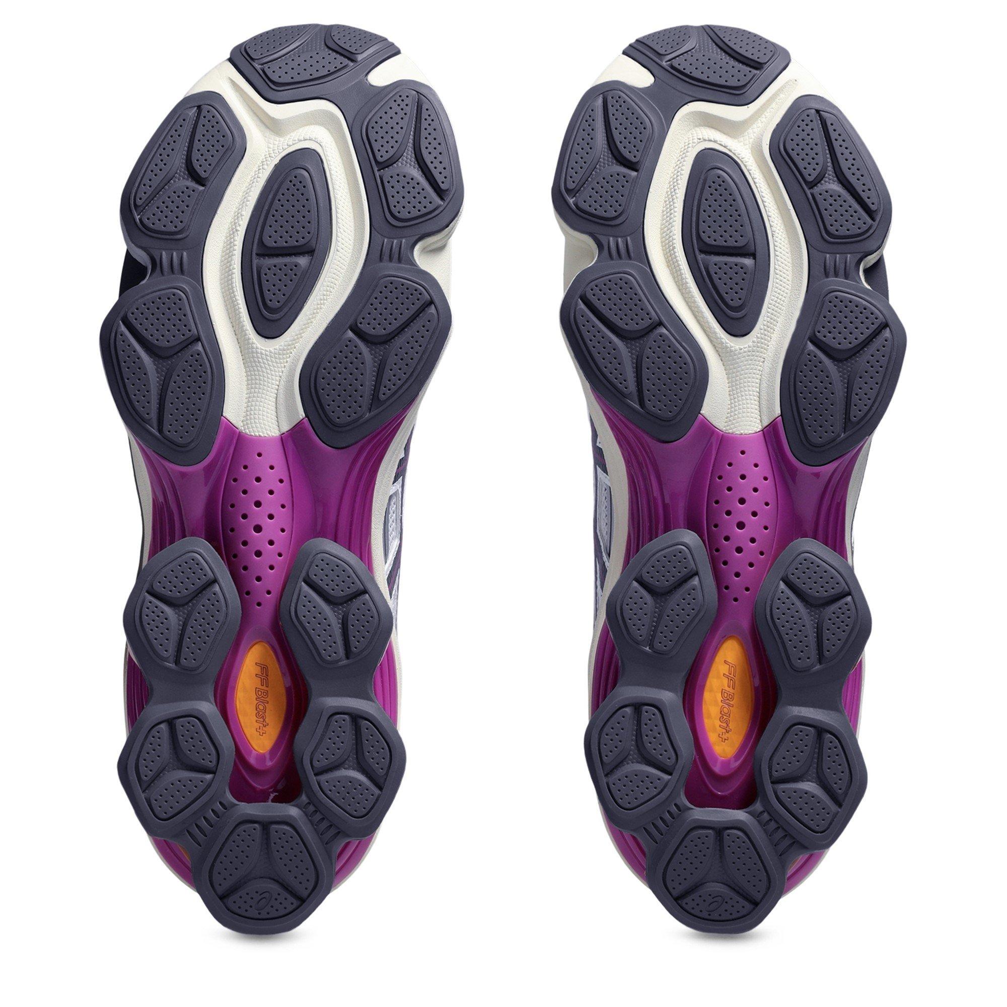 WHT/TRUFFLE GRY - Asics - Asics GEL-Kinetic Fluent Sportstyle Trainers - 3