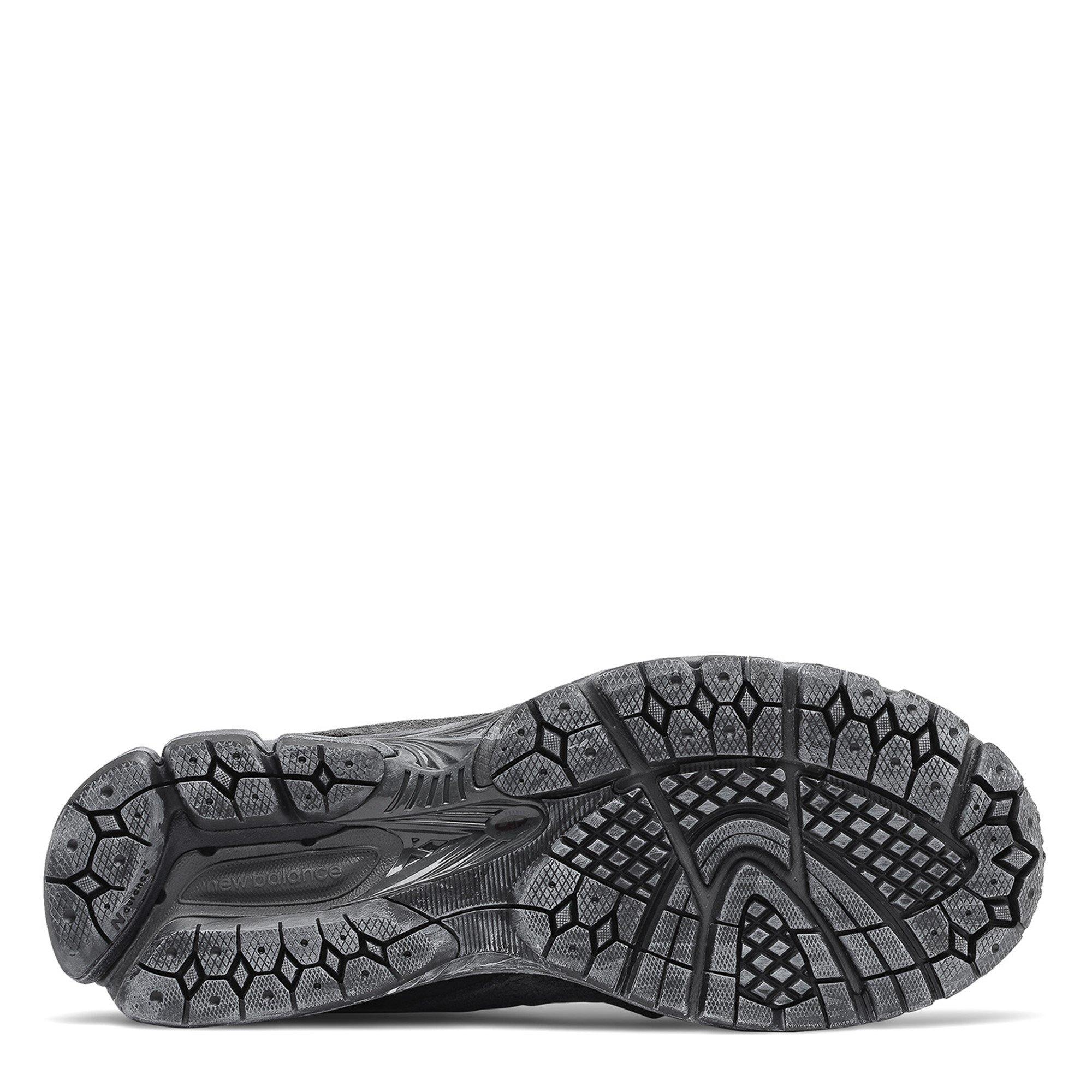 Phantom - New Balance - Mens 2002R Protection Pack Running Shoes - 5