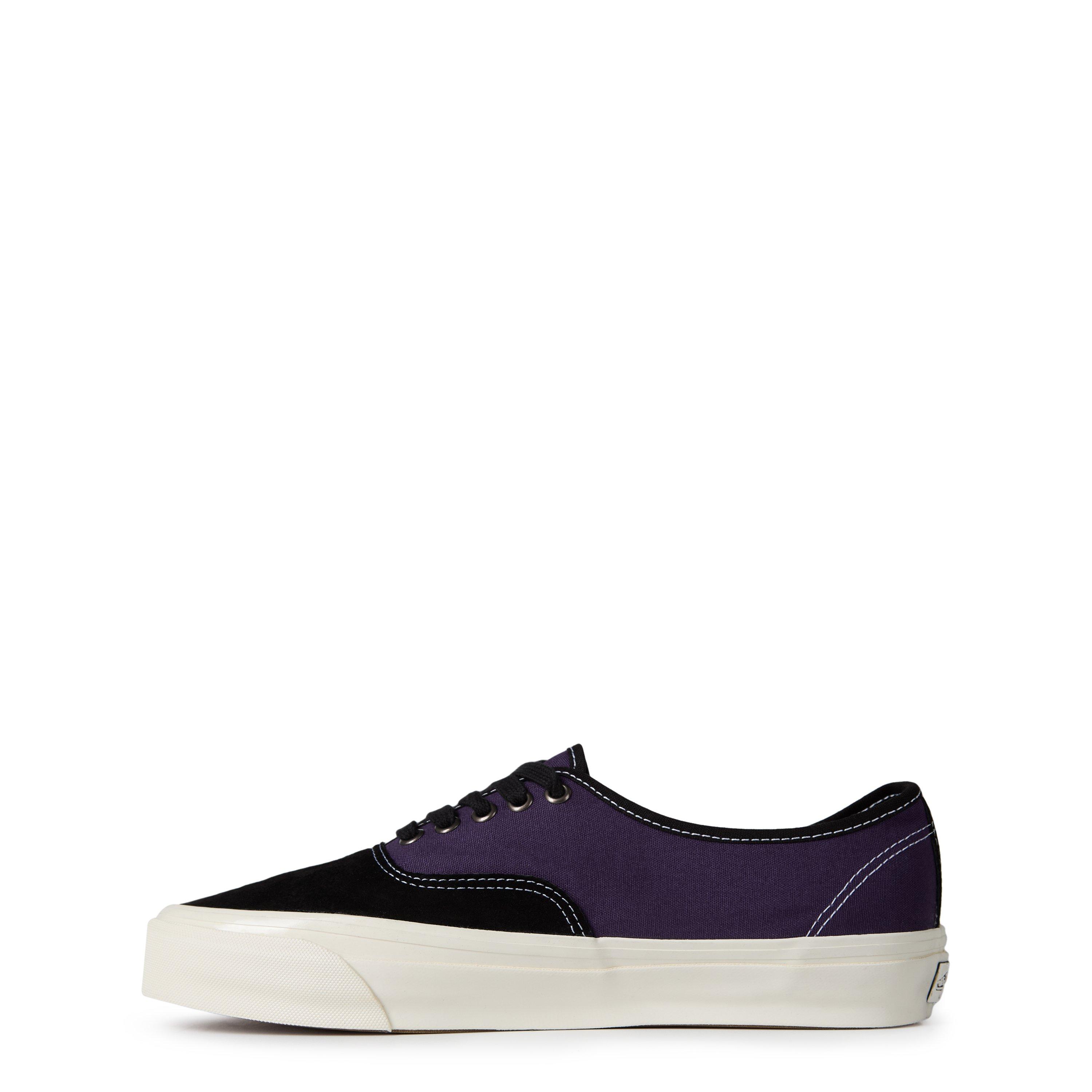 Black Grape - Vans - Men's VV Reissue Low-Top Trainers - 2