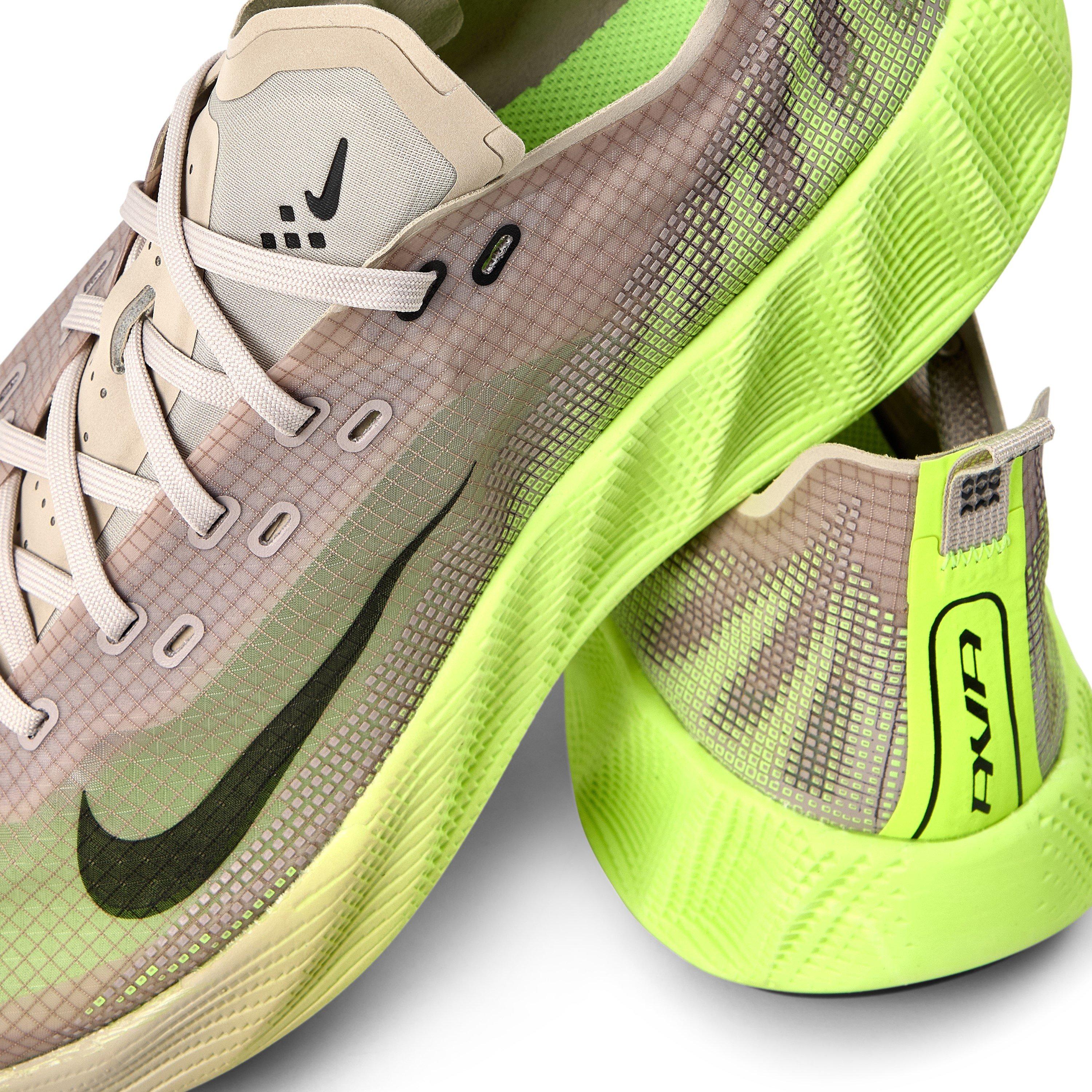 Volt/Cream - Nike - Men's Trainers - 3