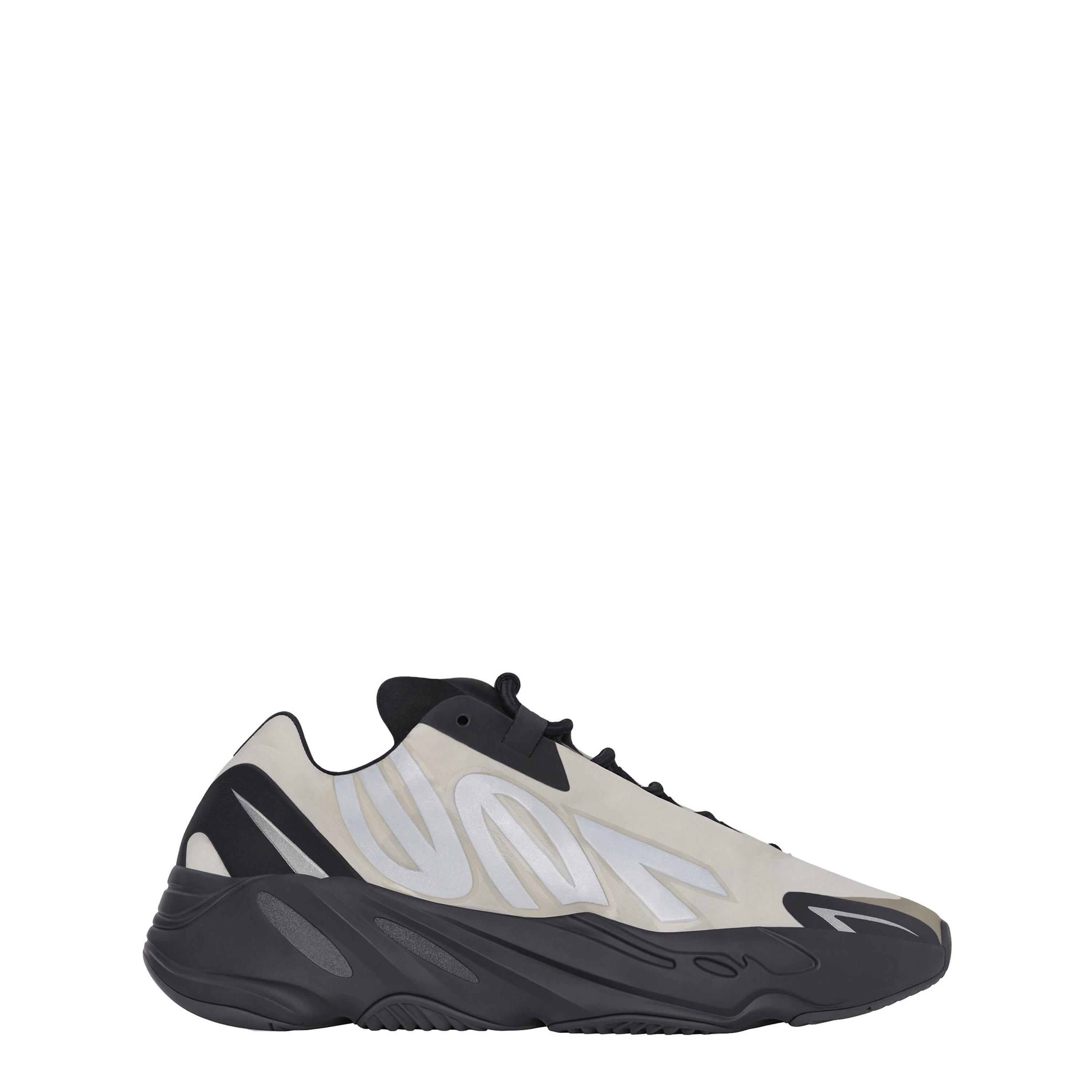 Black and white yeezy 700 on sale