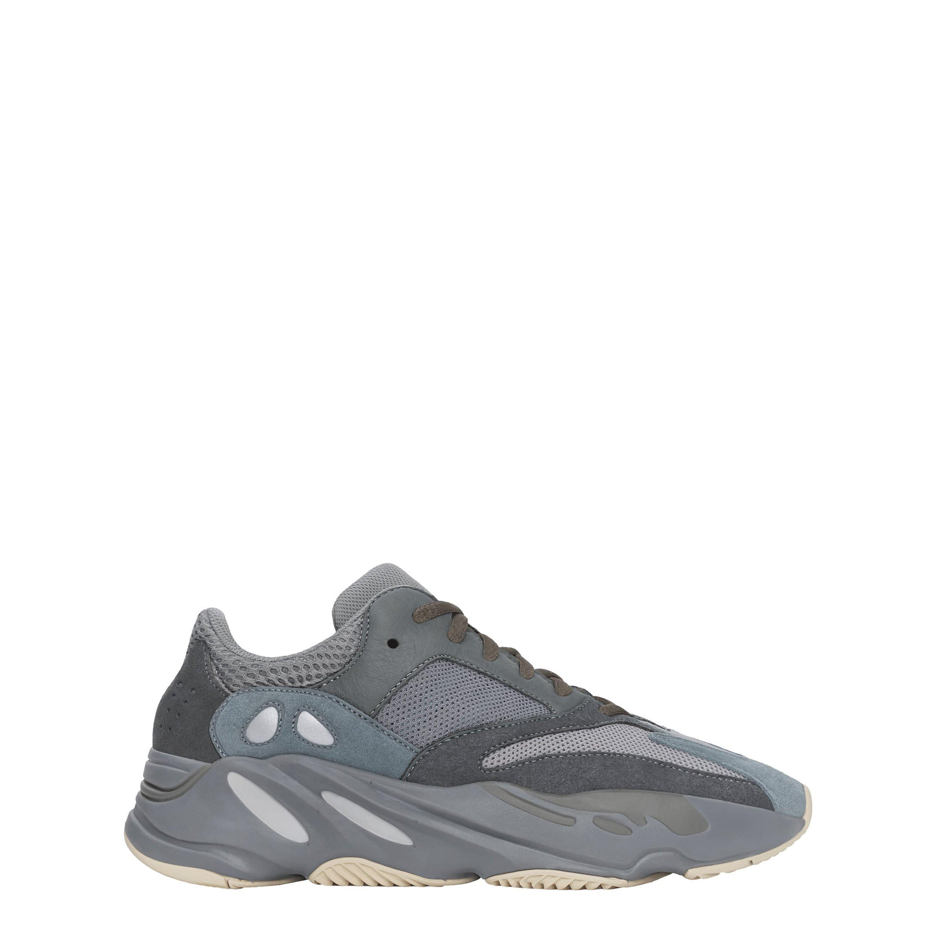 Adidas yeezy 700 shoes best sale