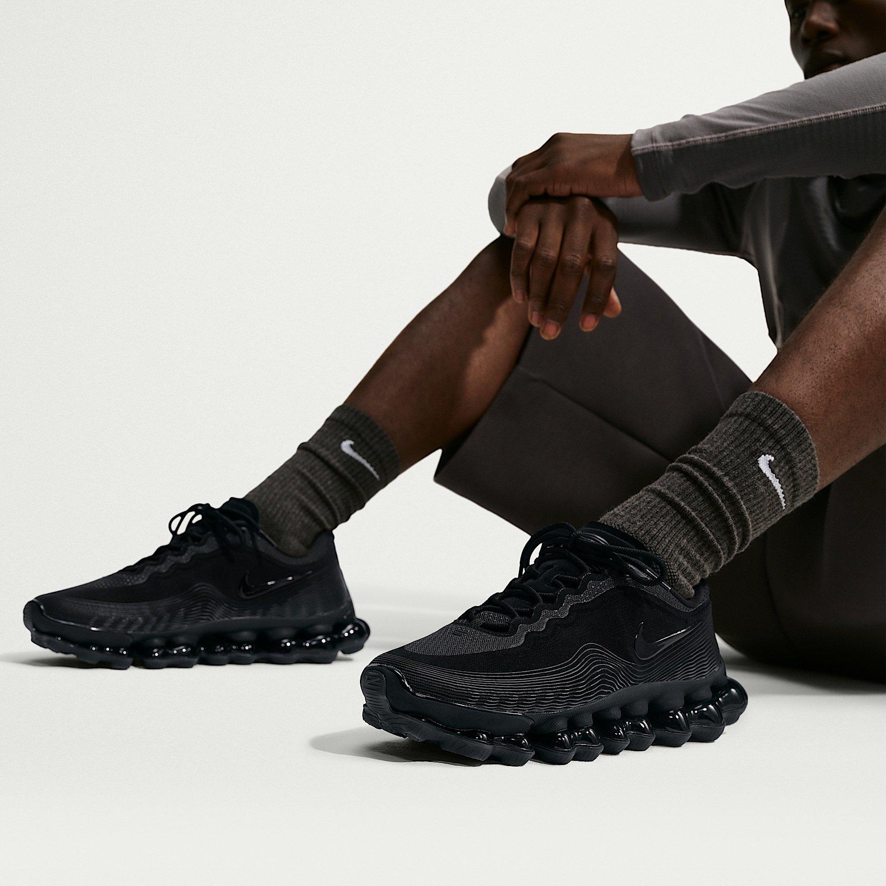 Black/Black - Nike - Men's Air Liquid Max Breathable Mesh Runners - 3