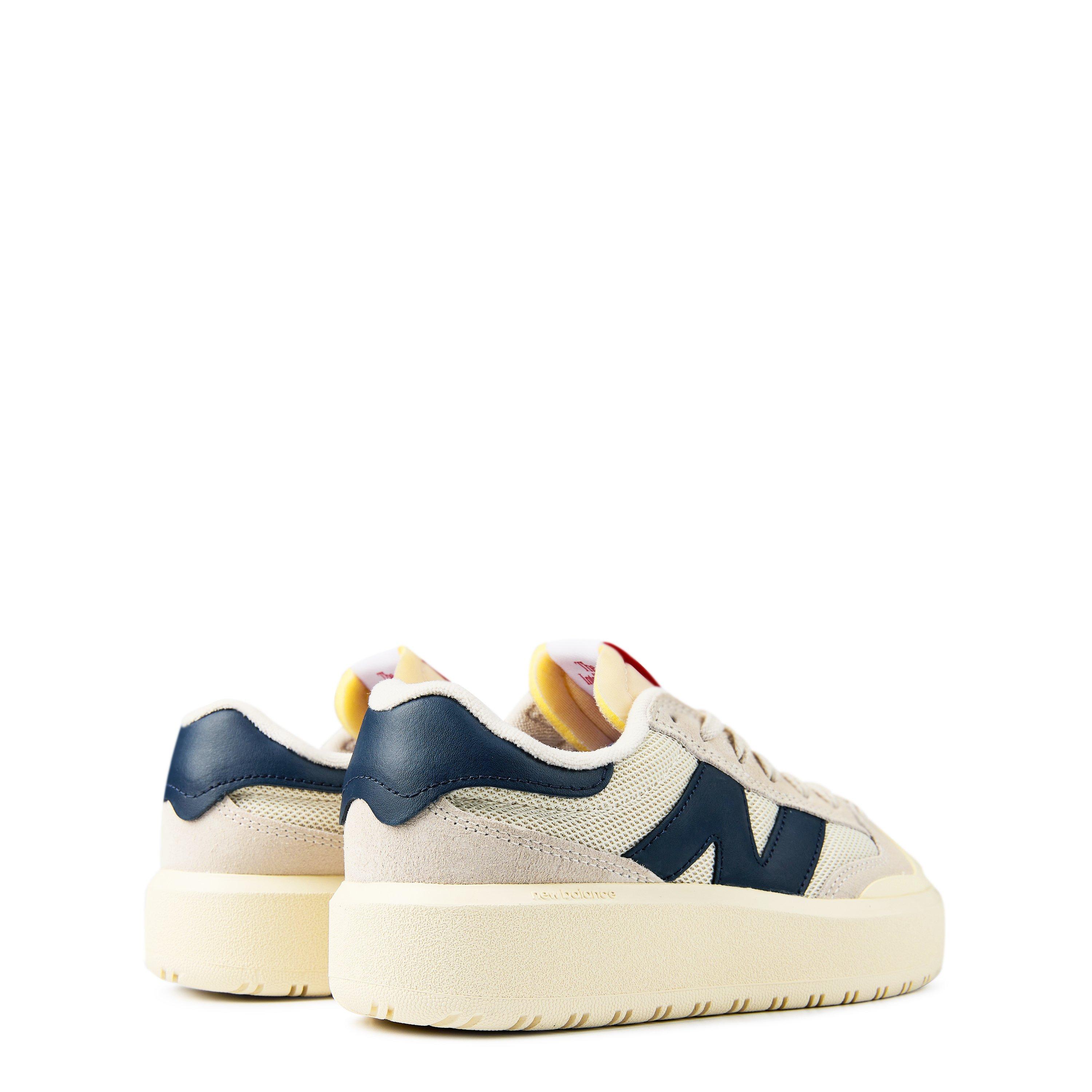 Moon(121) - New Balance - Ct302 Shoes - 10