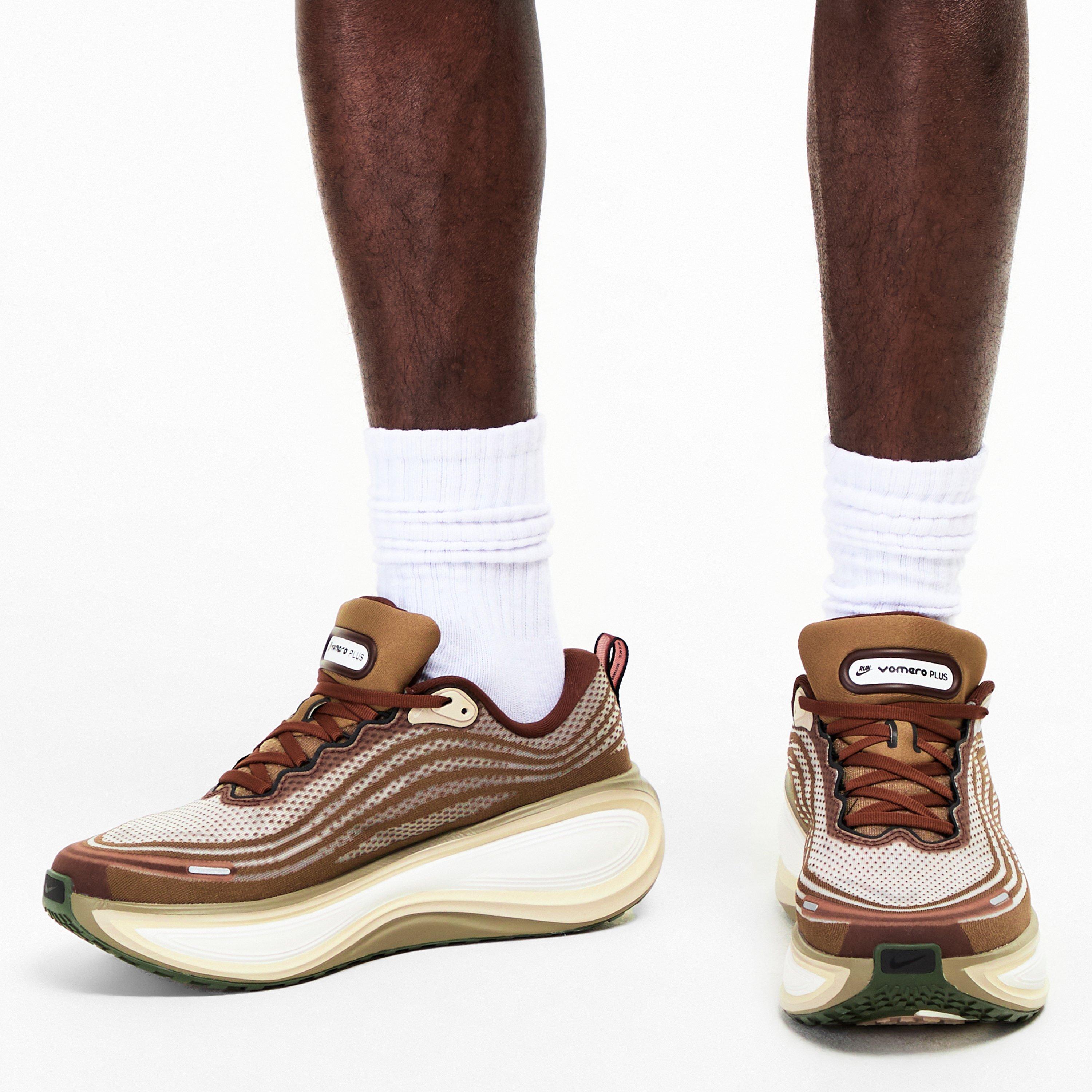 Noir/Pecan - Nike - Men's Vomero Plus QS Trainers - 3