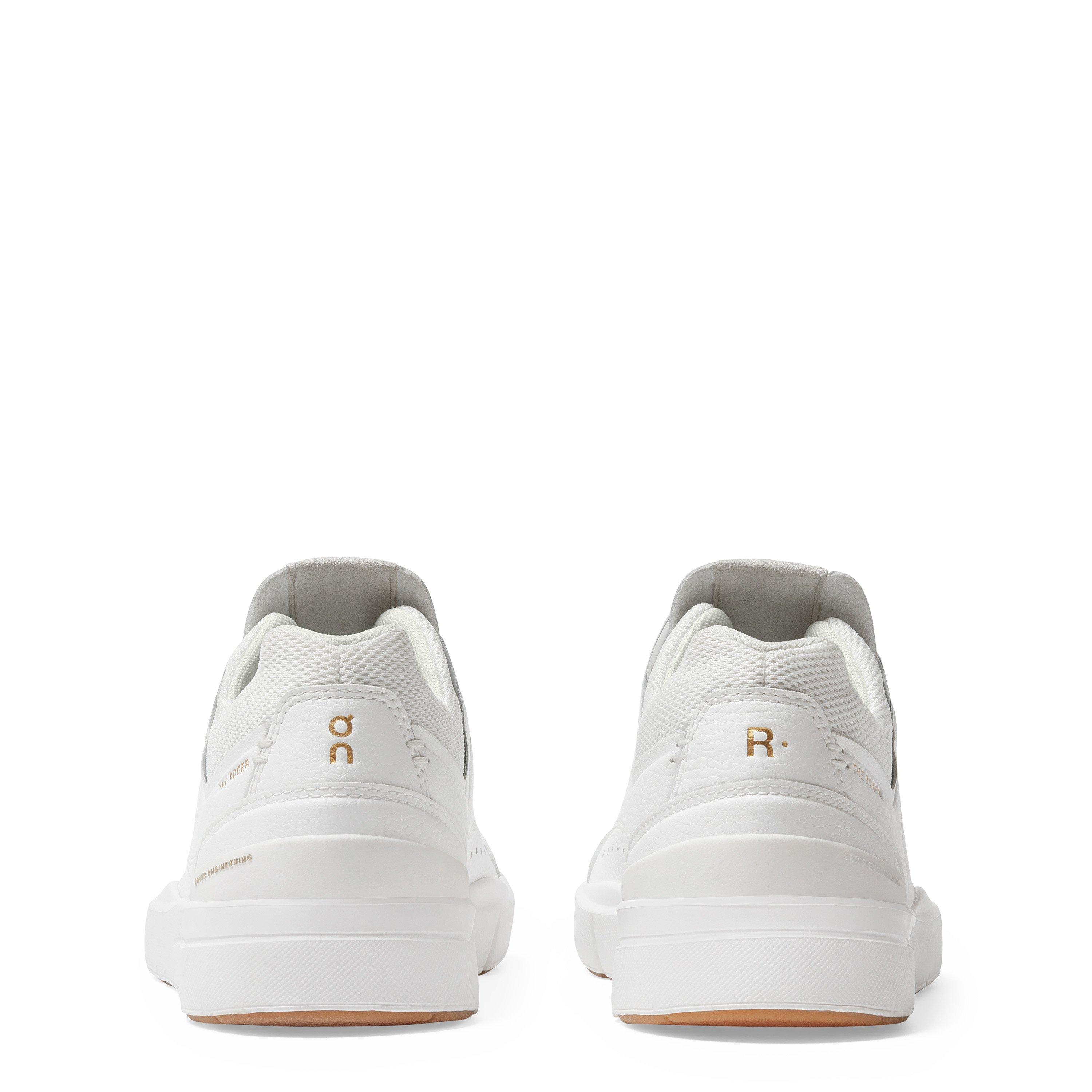 White Gum - On - Roger Centre Court - 4