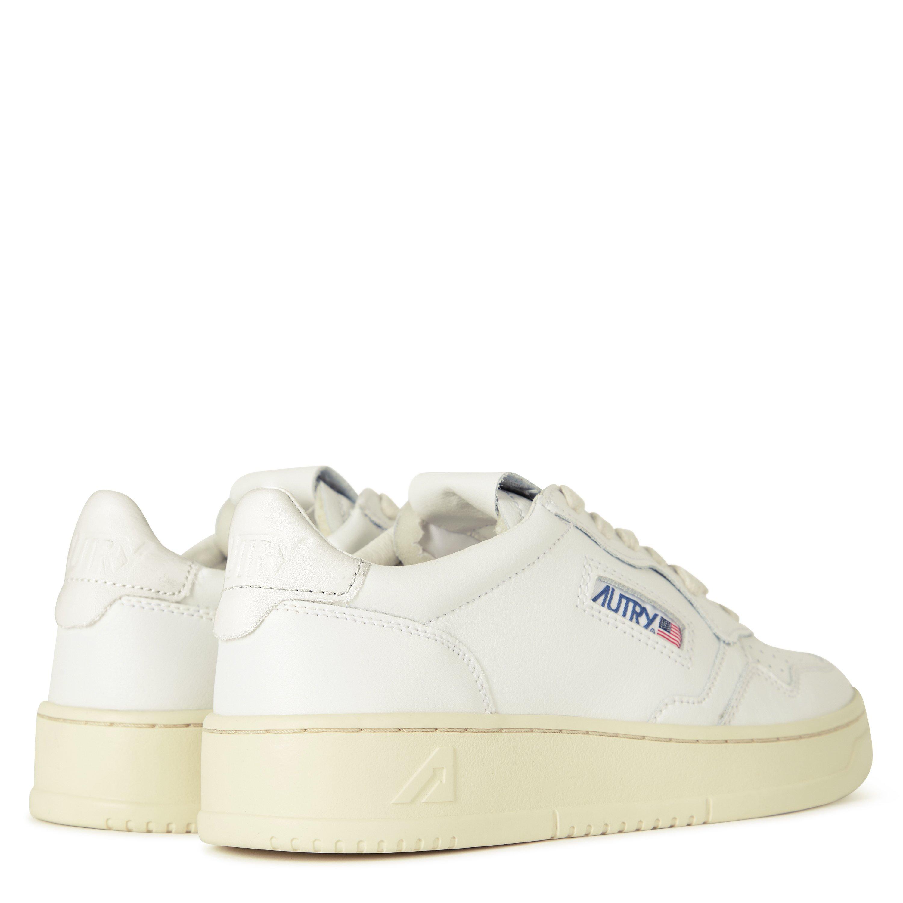 Wht/Wht LL15 - Autry - Medalist Low Trainers - 9