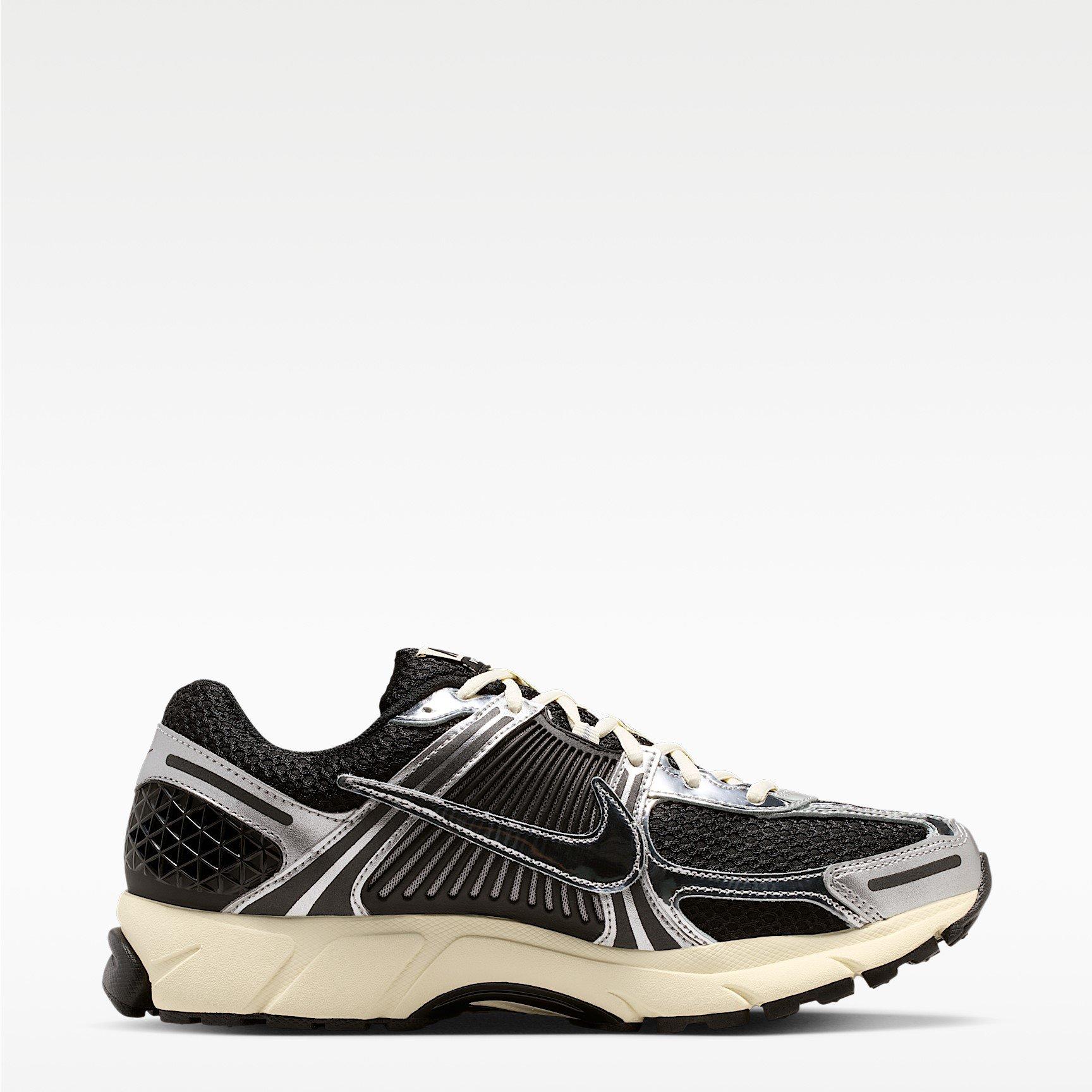 Zoom Vomero 5 Trainers