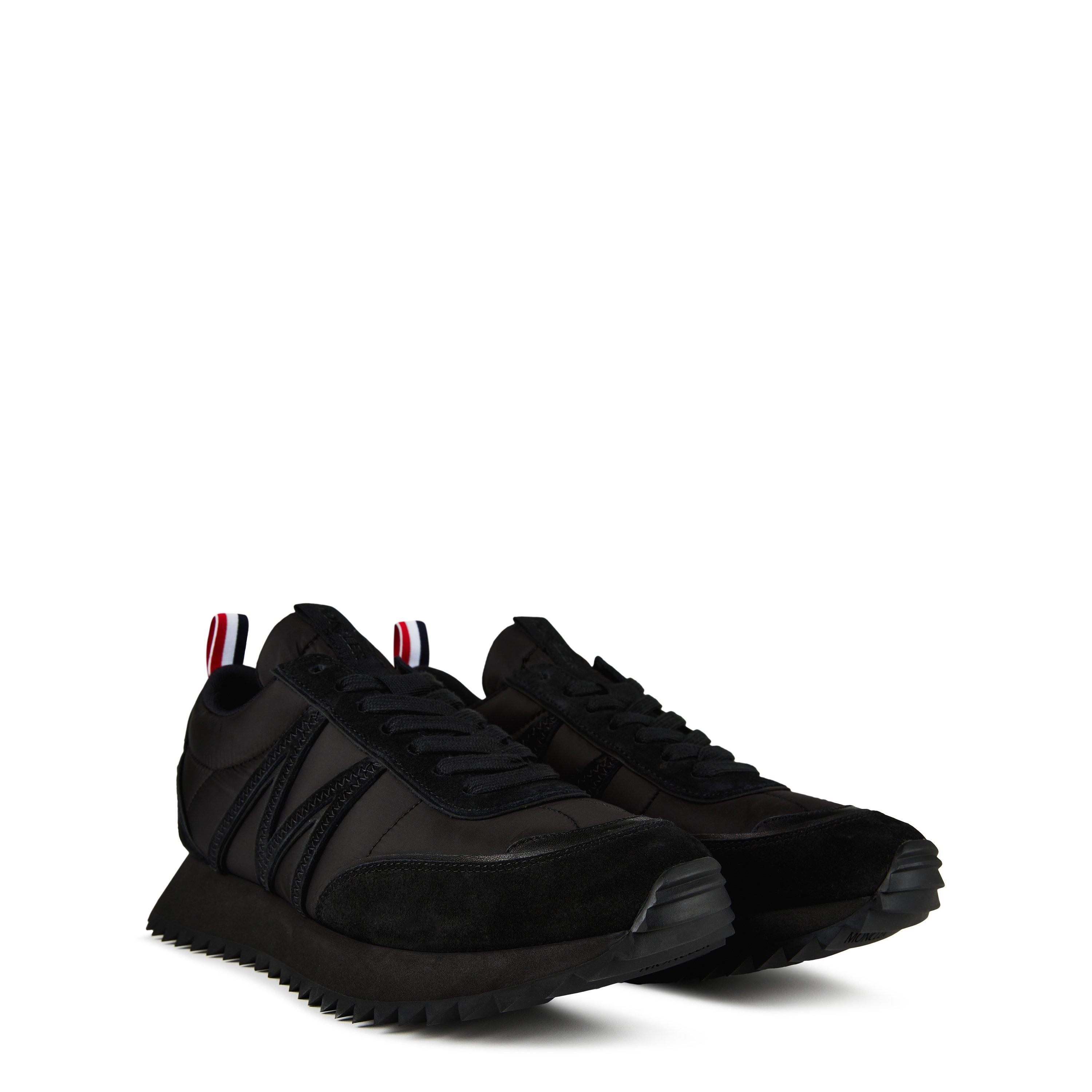★VIP価格SALE★Moncler★Pacey スエードトレーナー Moncler Pacey low-top Sneakers | Neutrals | FARFETCH