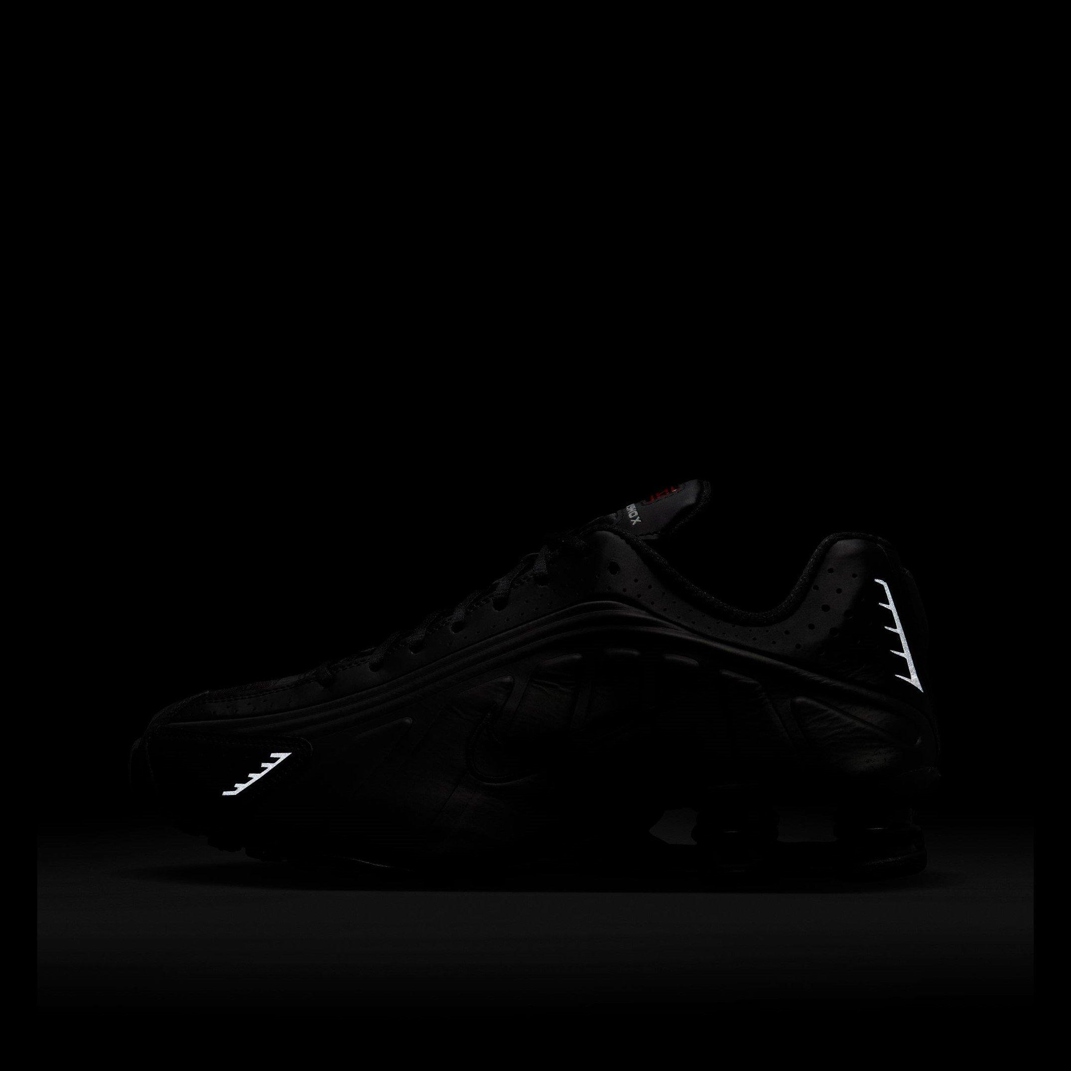 Nero/Nero - Nike - Shox R4 Low Trainers - 10