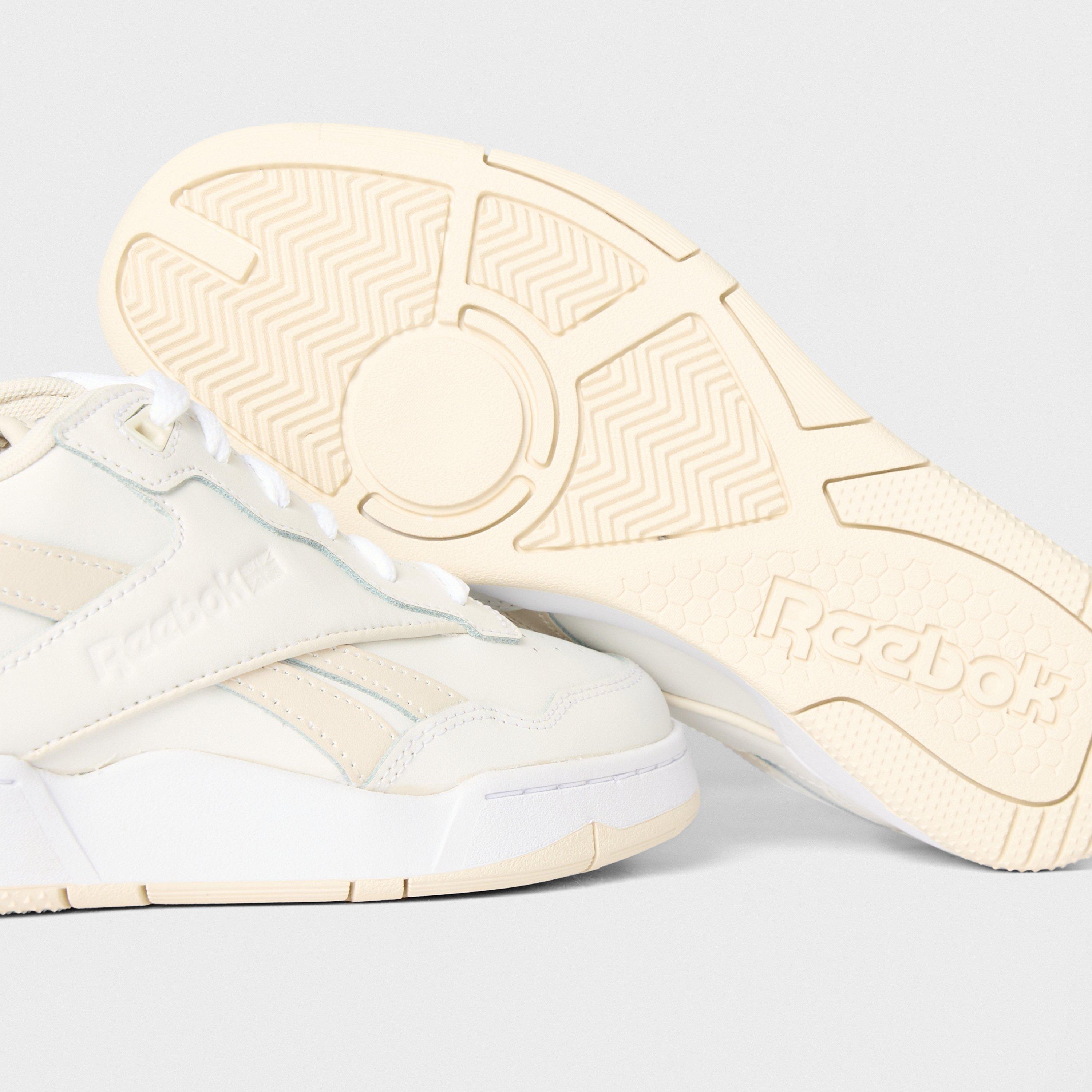 White/Chalk/Bon - Reebok - Classic Low-Top Trainers - 3