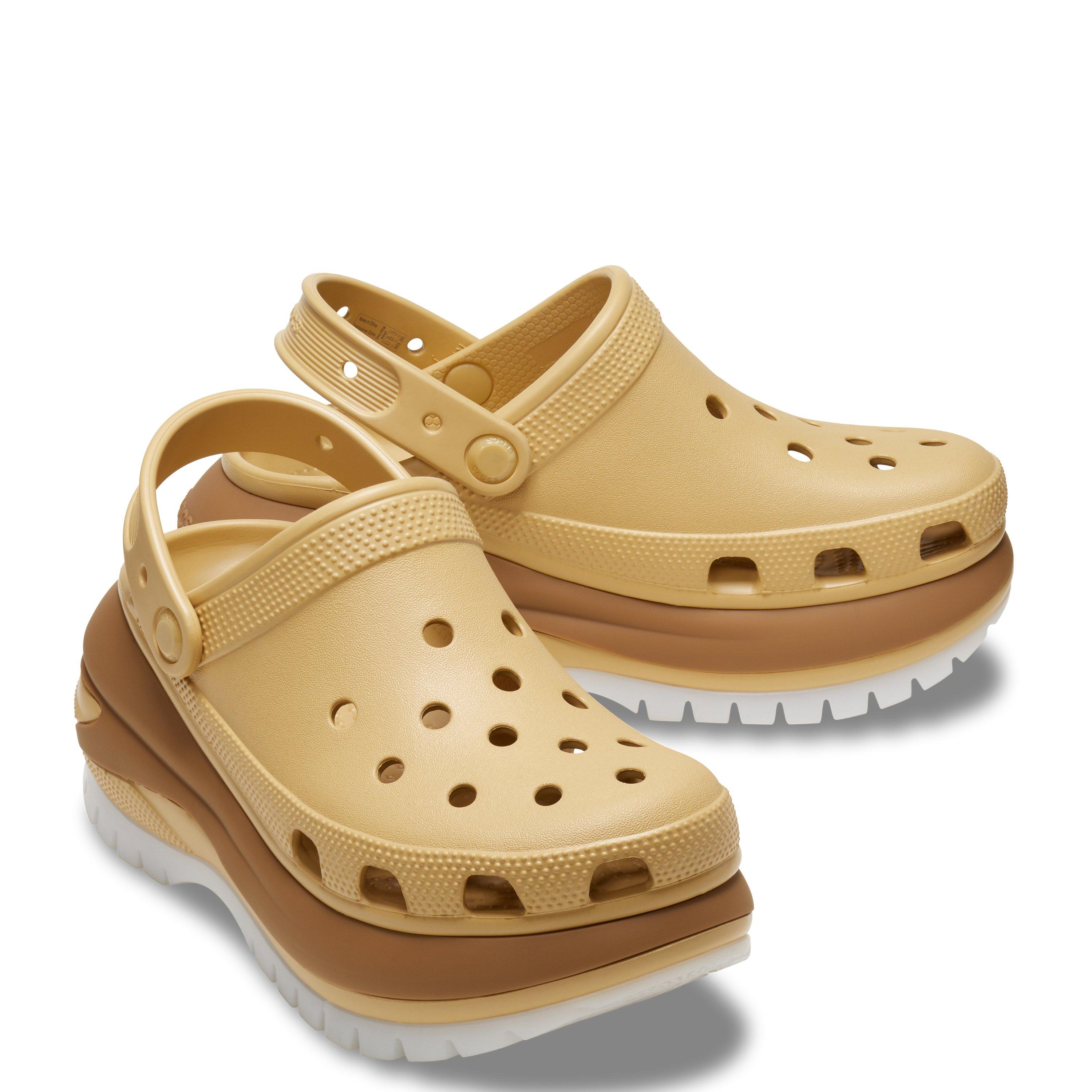 Wheat - Crocs - Classic Crush Clogs - 4