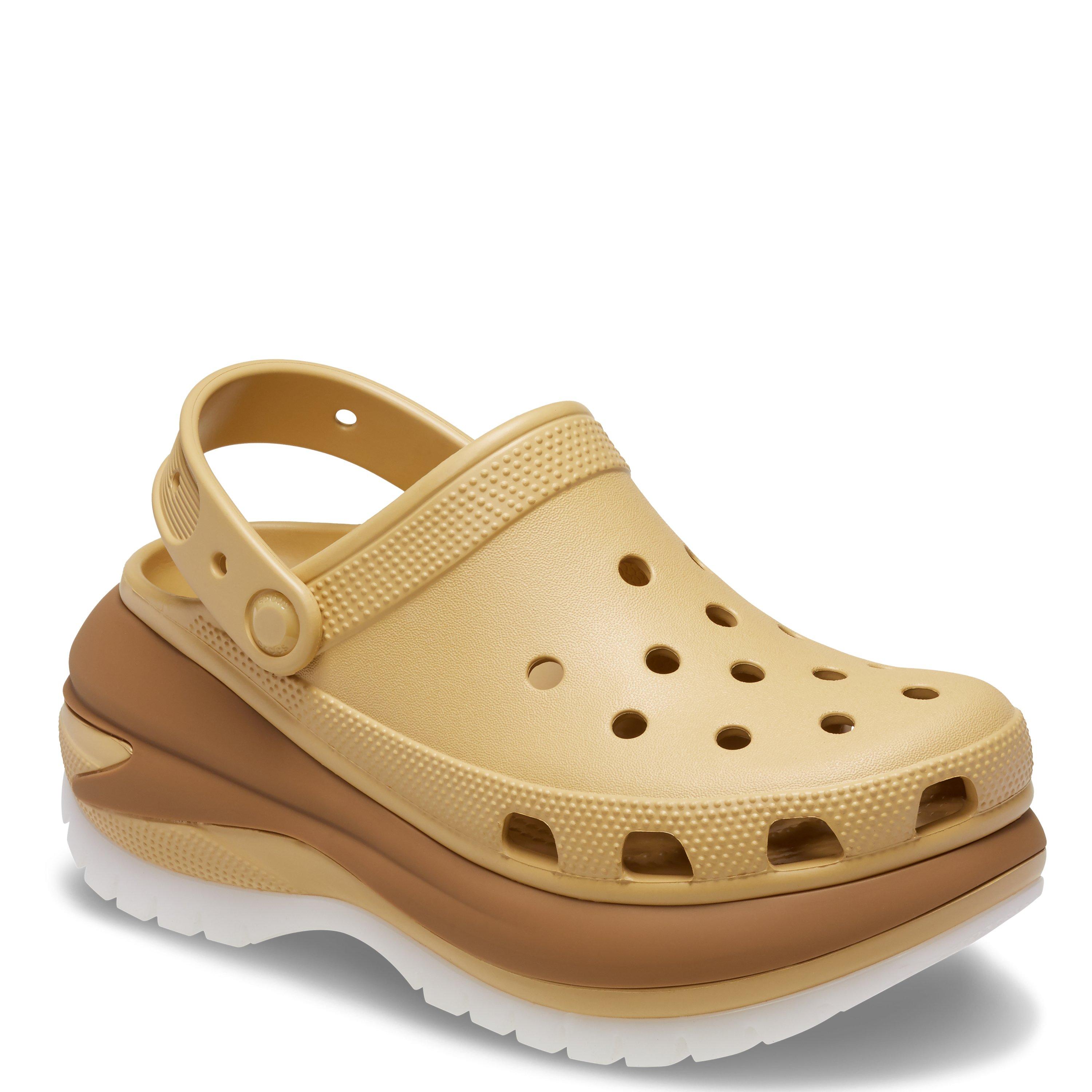 Wheat - Crocs - Classic Crush Clogs - 6