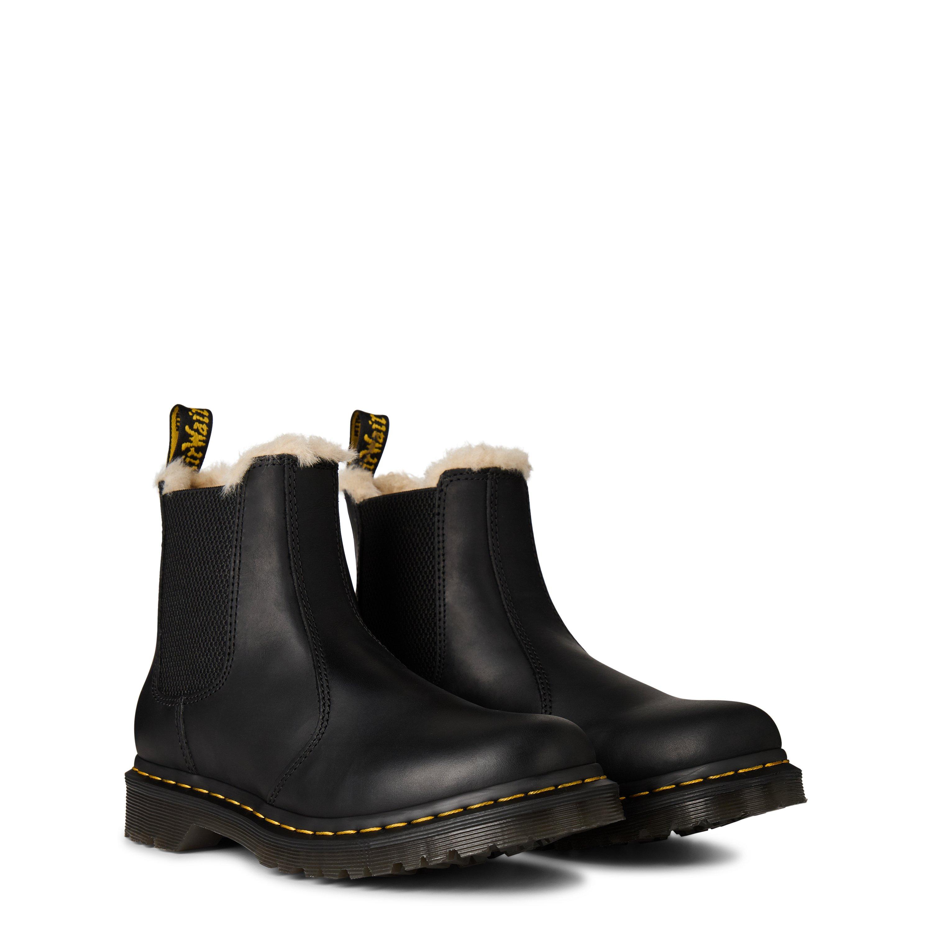 Black Wyoming - Dr Martens - 2976 Leonore Fur Lined Chelsea Boot - 4