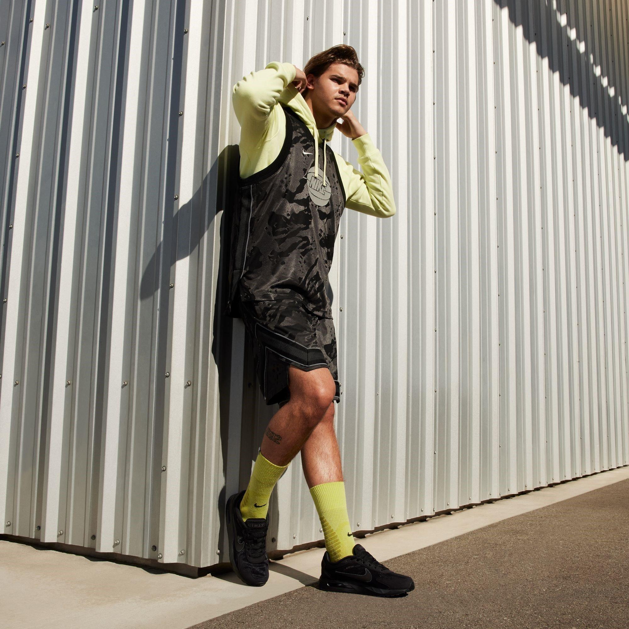 Triple Black - Nike - Air Max Solo Mens Trainers - 9