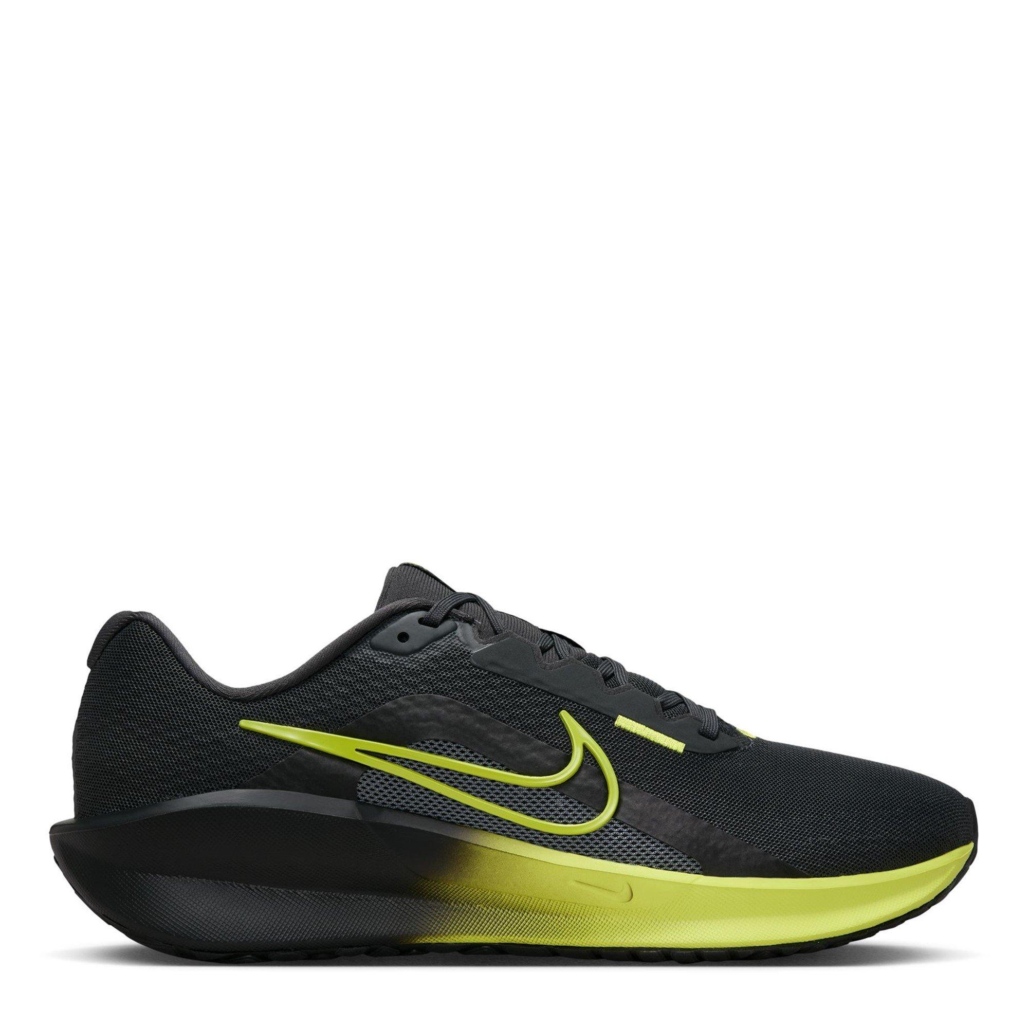 Nike Men's Downshifter 13 - Black/Green - 8 (42.5)